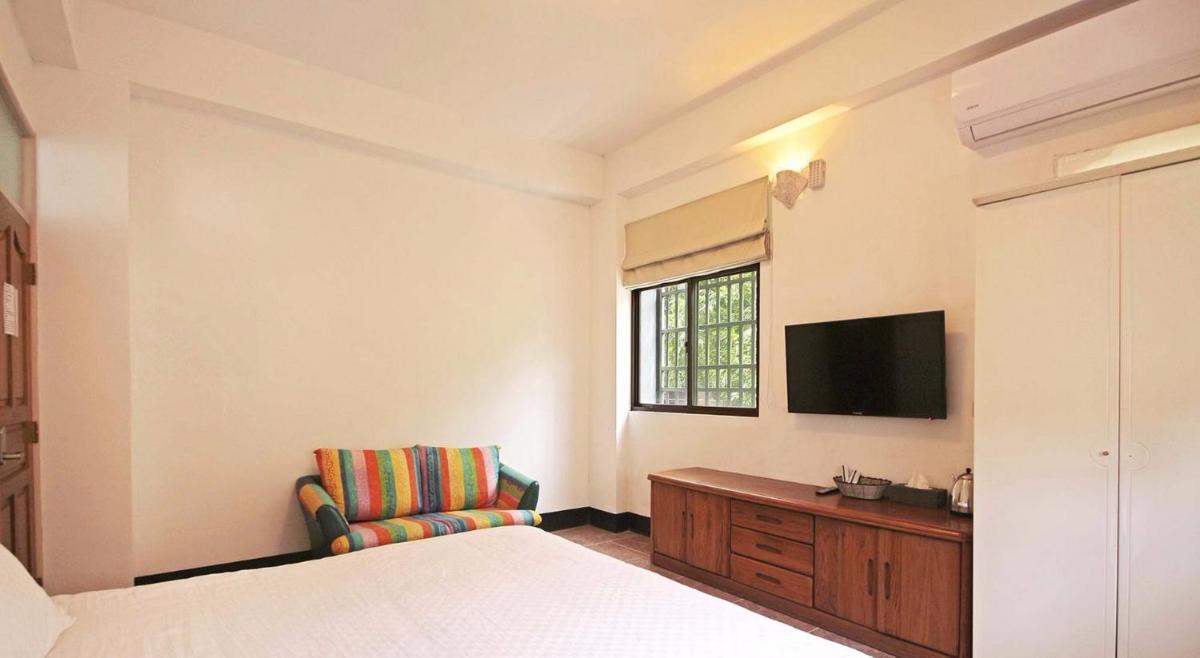 Queen Room photo 1