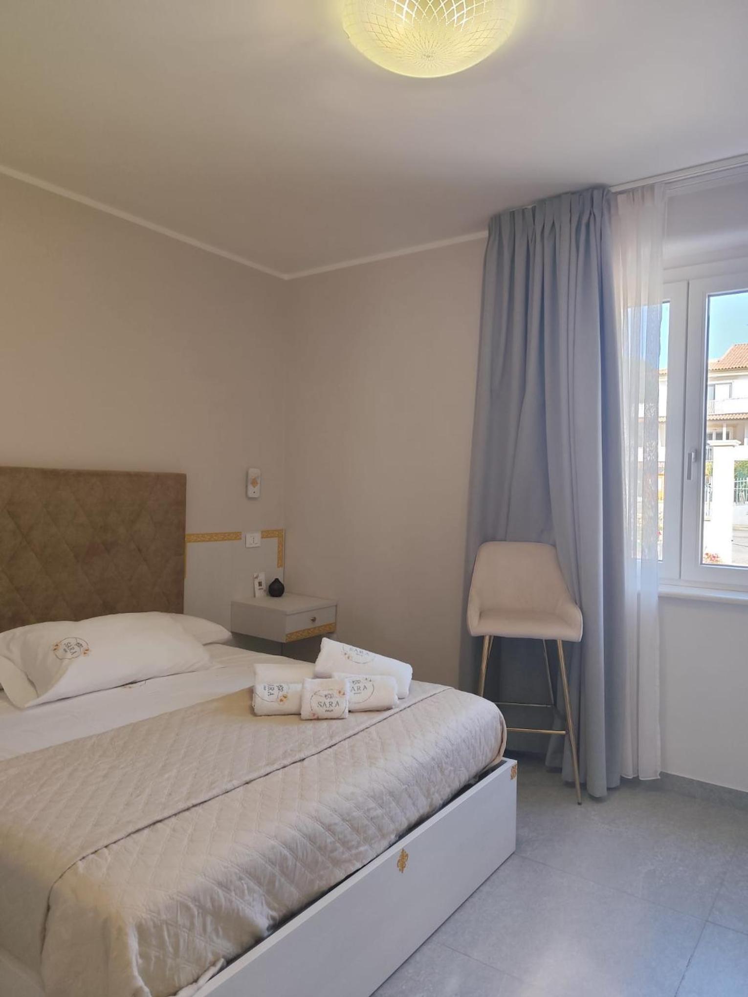 One-Bedroom Deluxe Apartment