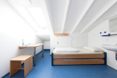 2-Bed Dormitory Room photo 2