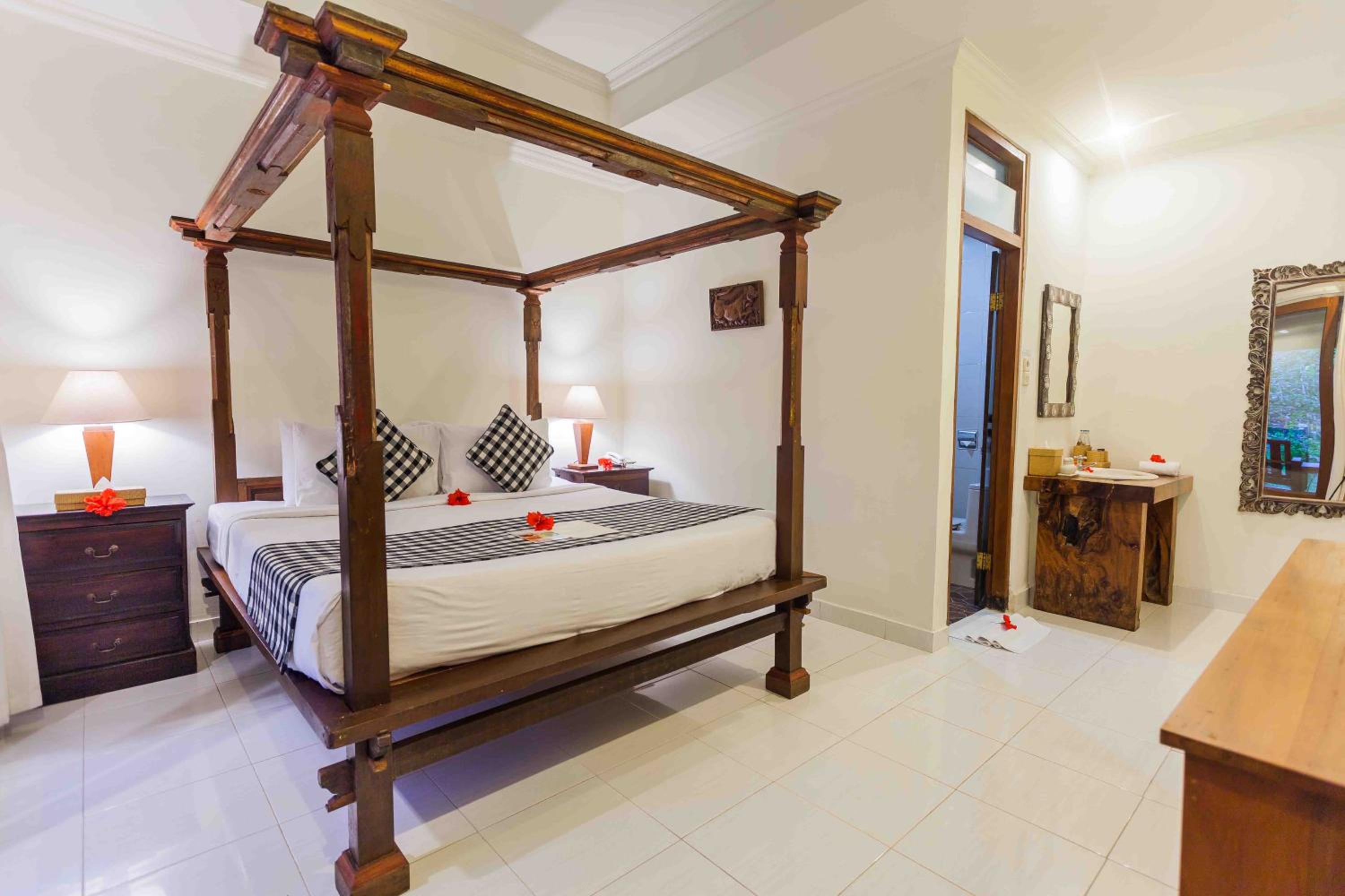 Standard Double or Twin Room - Photo 13