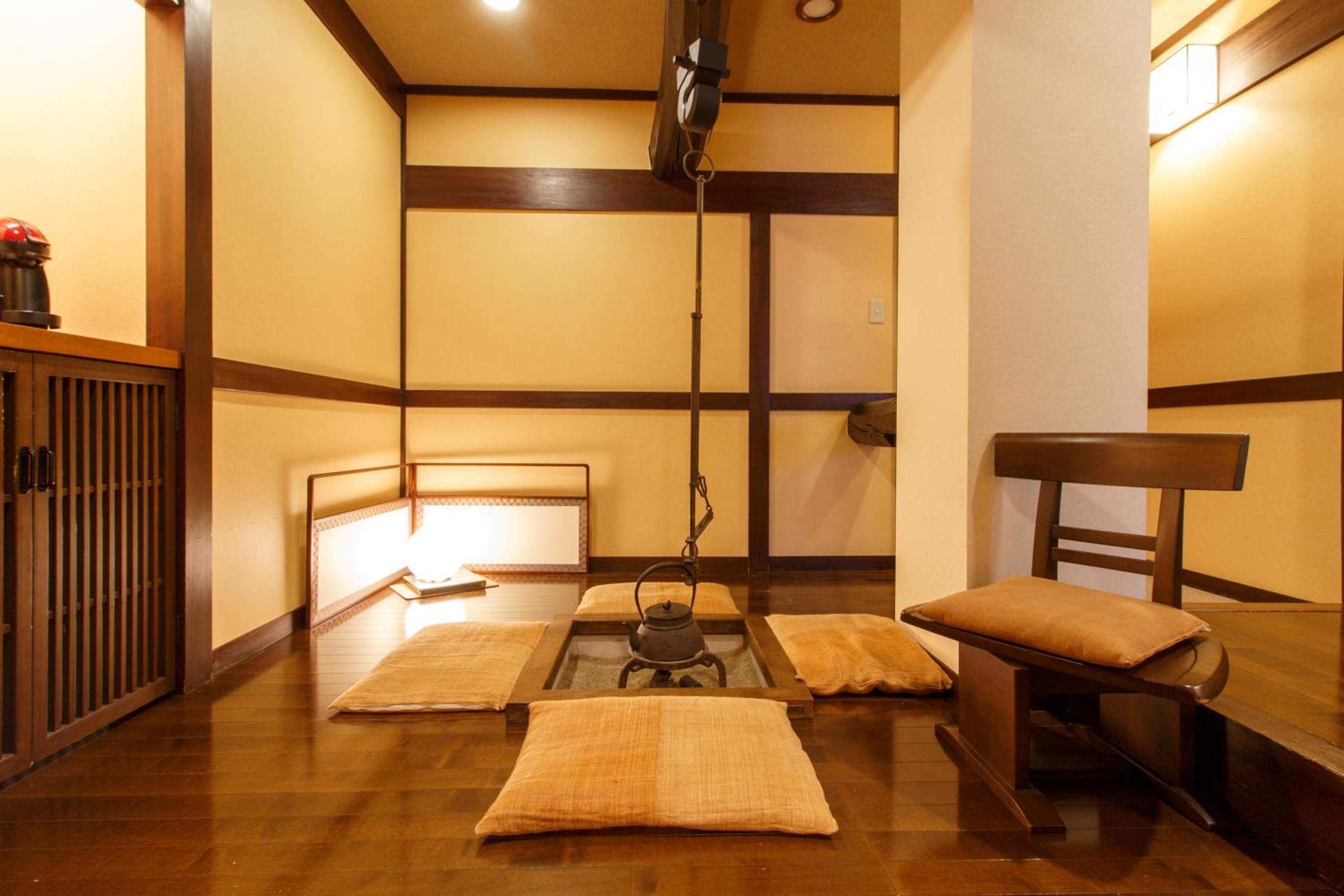 Suite - Non-Smoking - Photo 5
