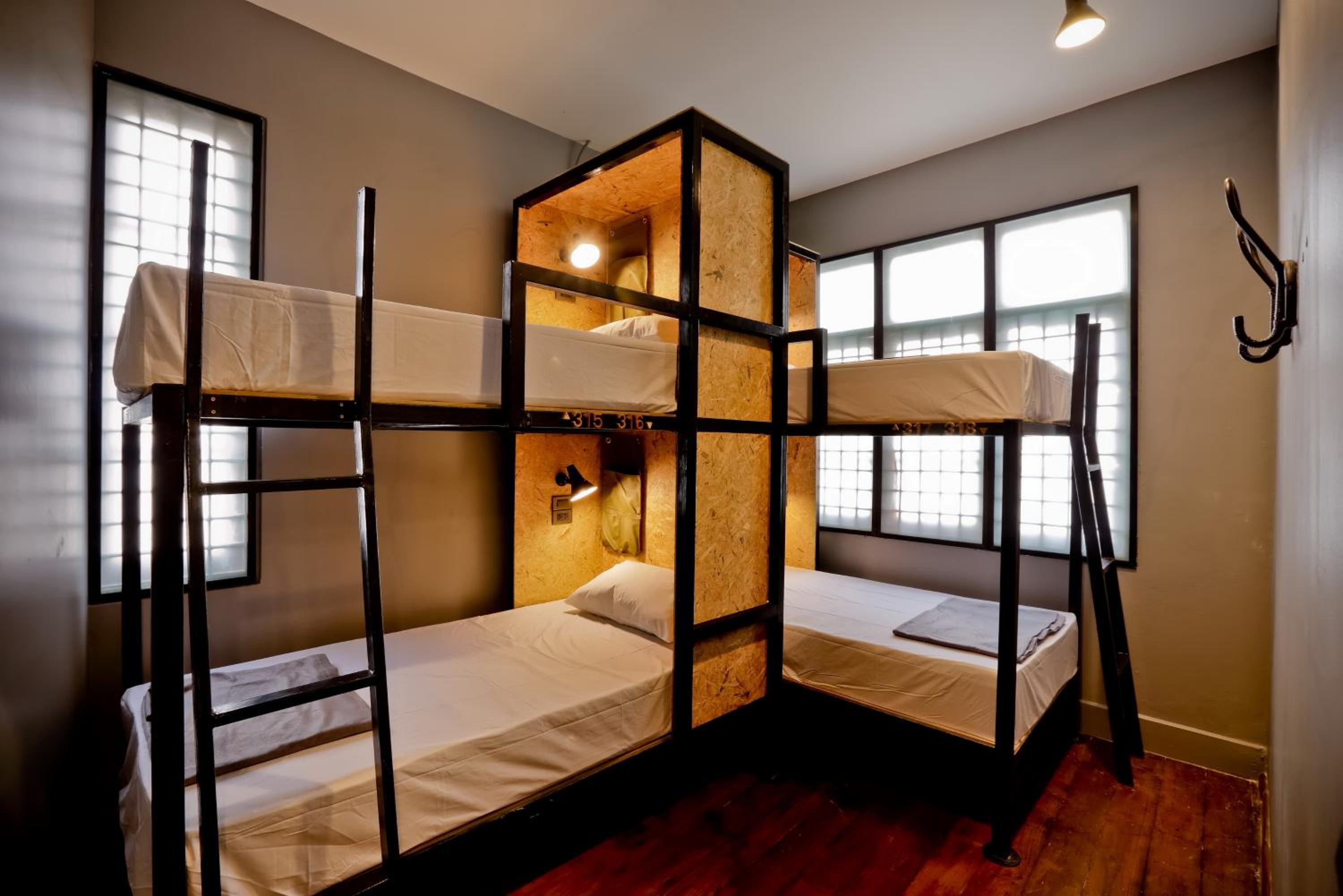 Bed in 4-Bed Female Dormitory Room photo 1