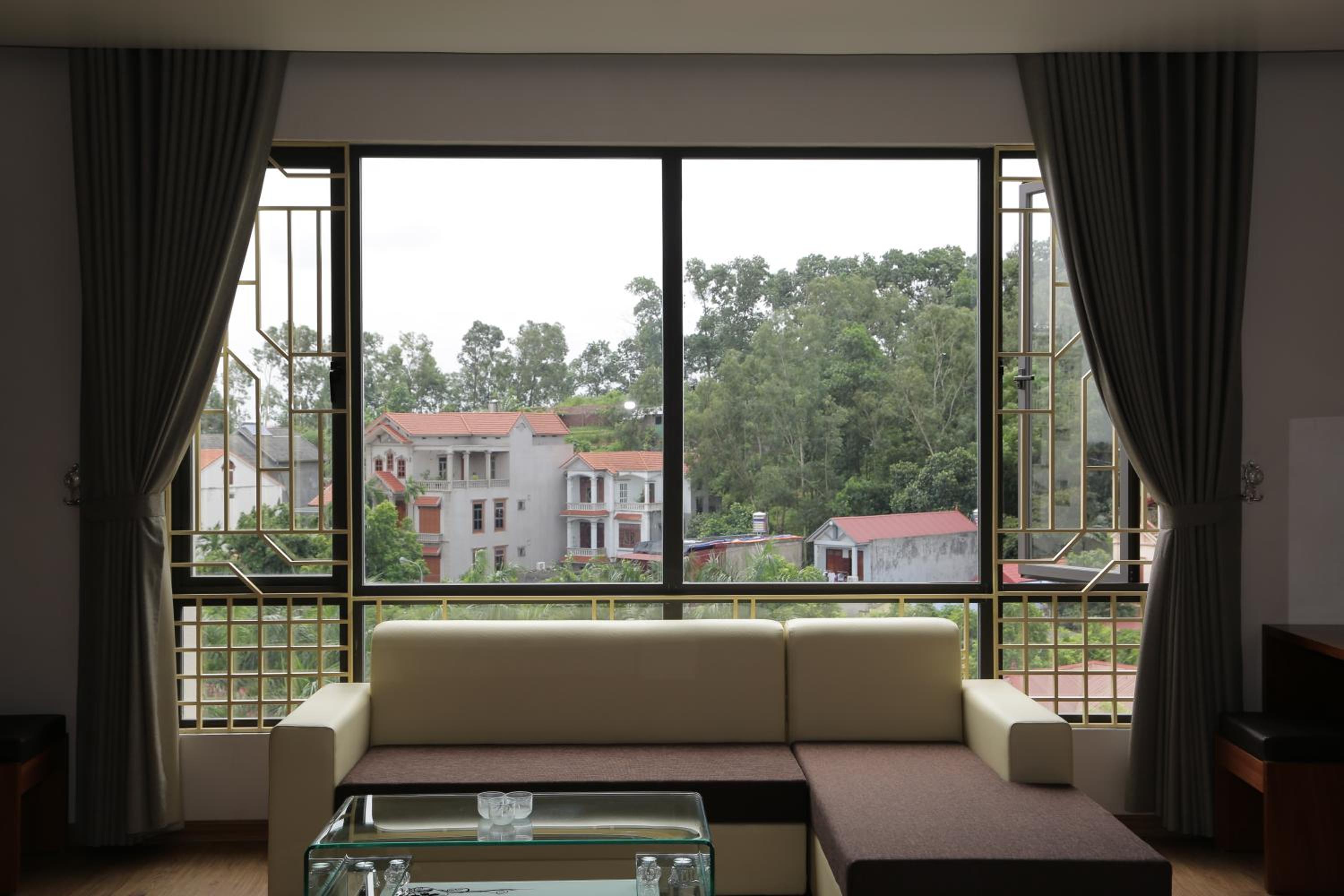 Studio Apartment with Mountain View photo 3