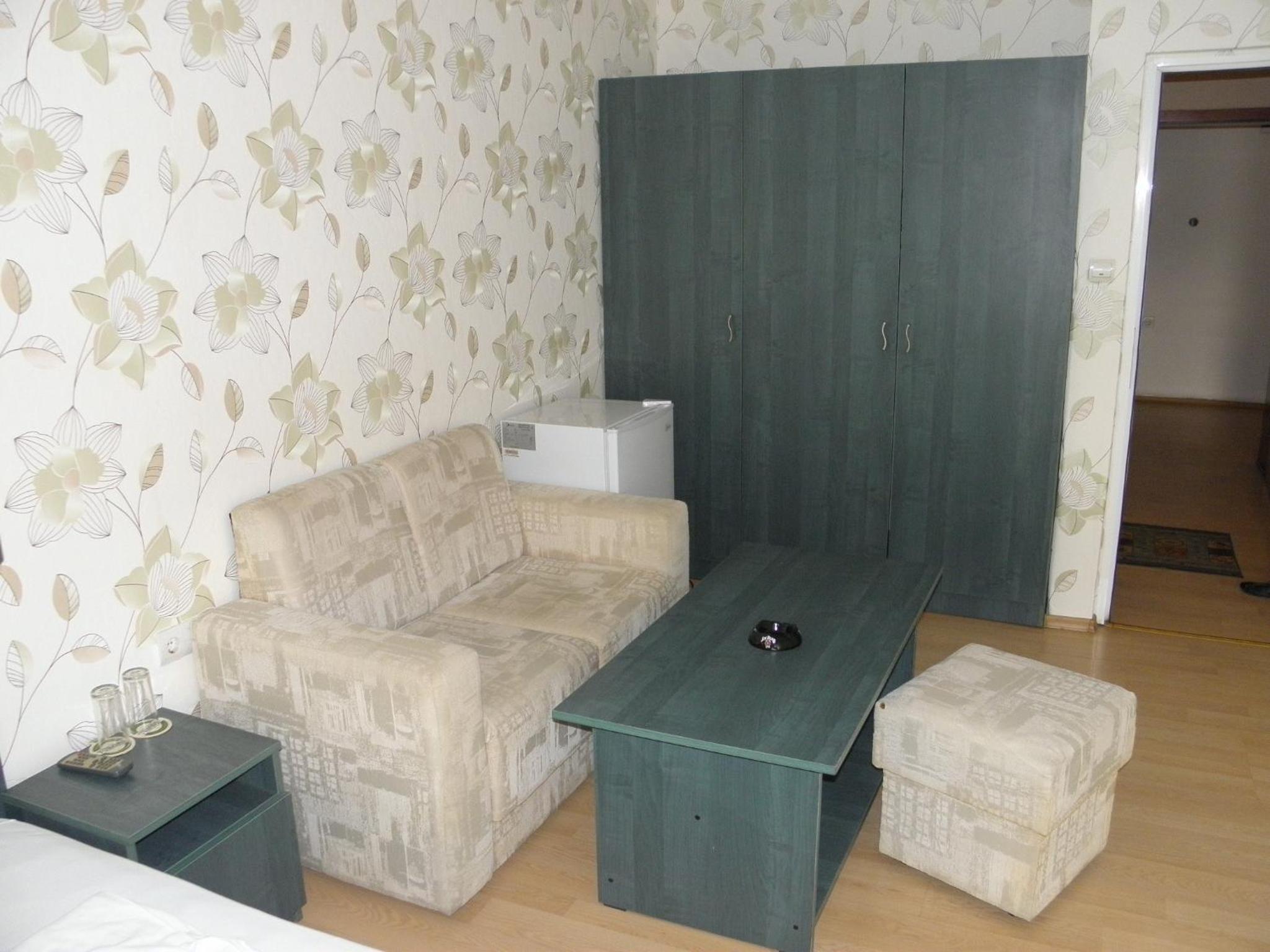 Double or Twin Room - Photo 6
