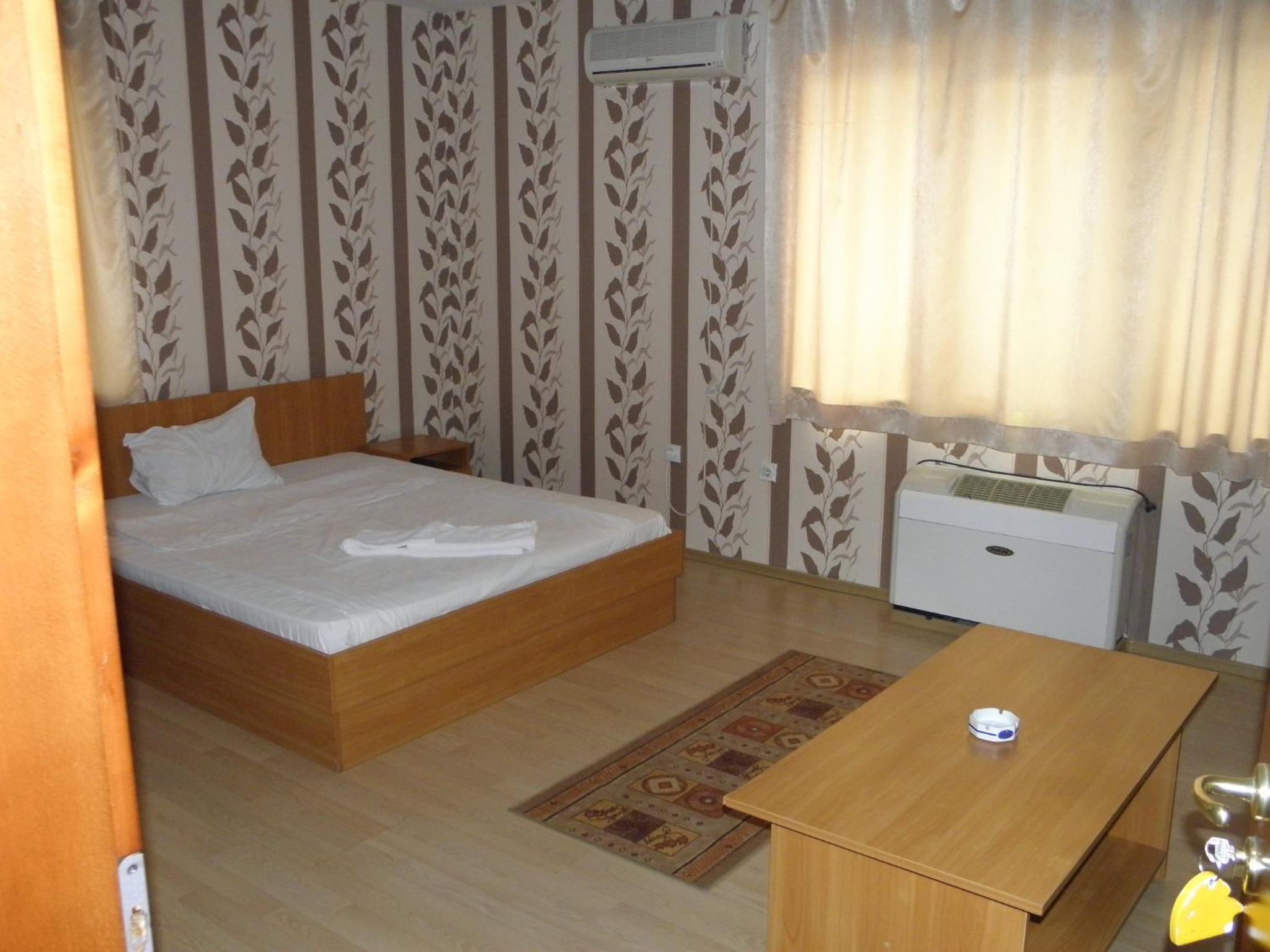 Double or Twin Room - Photo 7