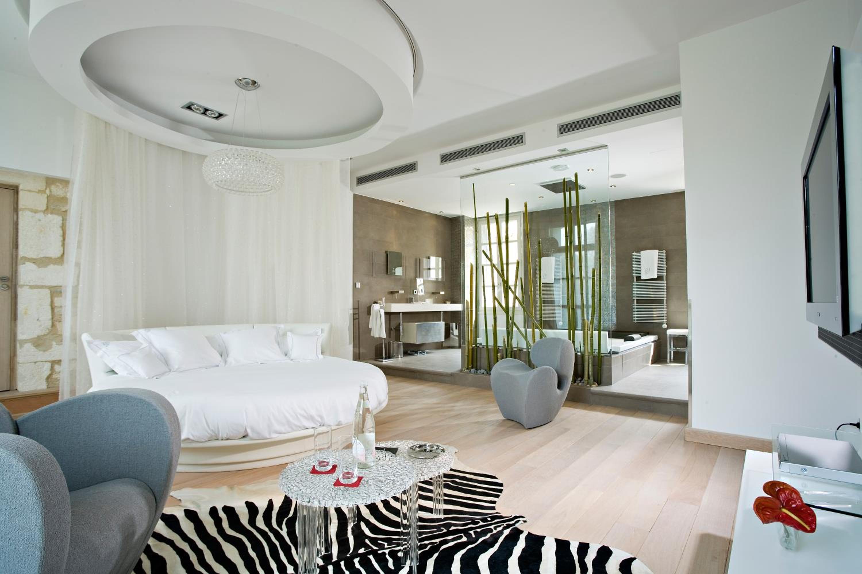 Prestige Suite - Main building