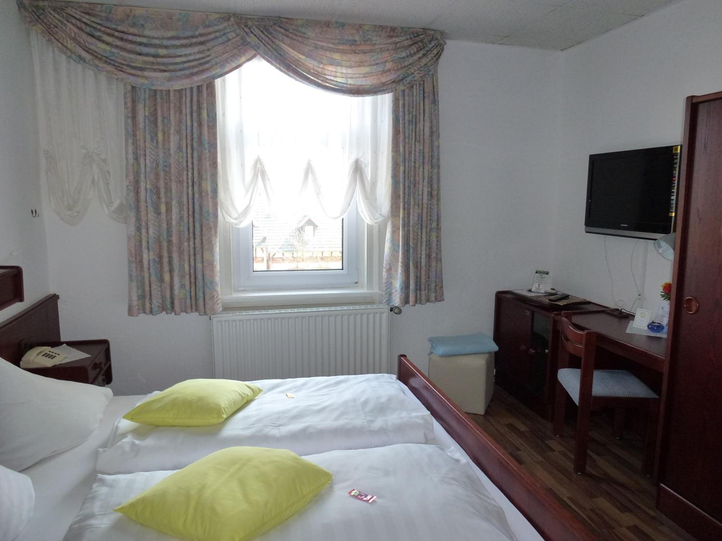 Standard Double Room photo 3
