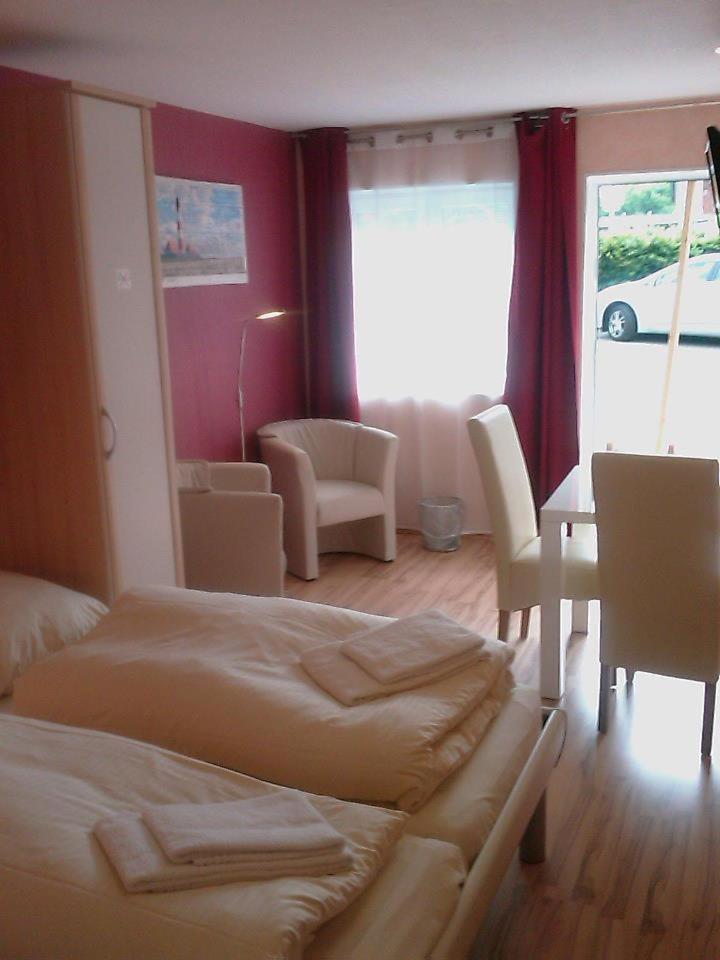 Quadruple Room with Shower & Toilet