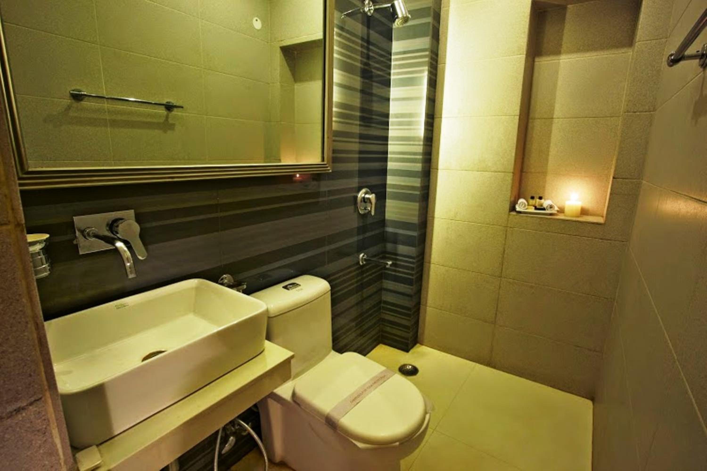 Deluxe Double or Twin Room - Photo 8
