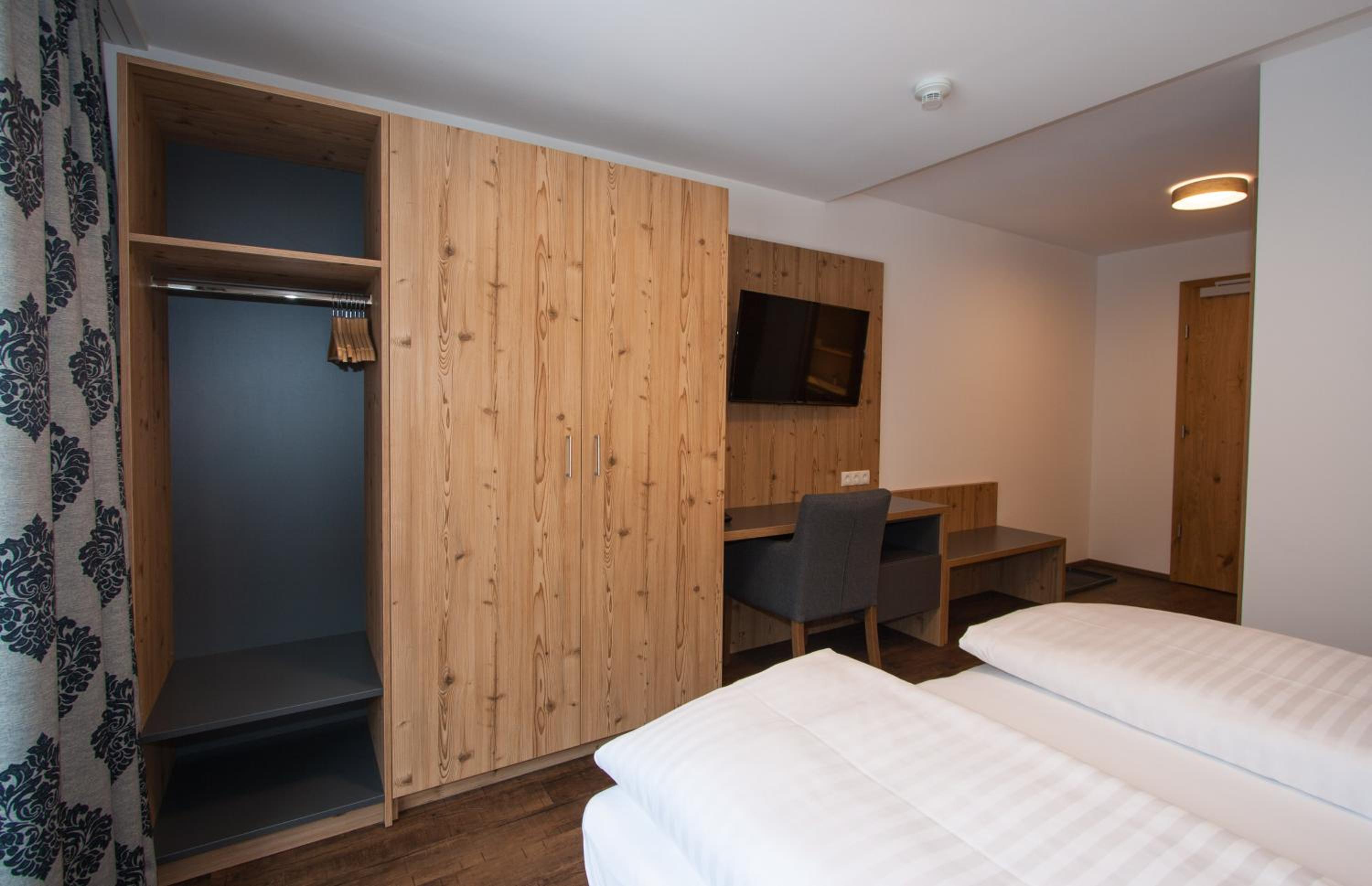 Double or Twin Room with Balcony