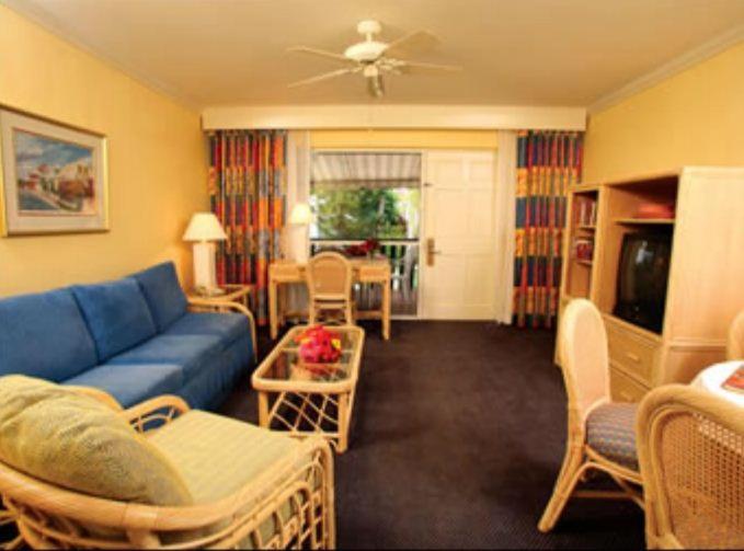 One Bedroom Twin Suite - Non-Smoking photo 3