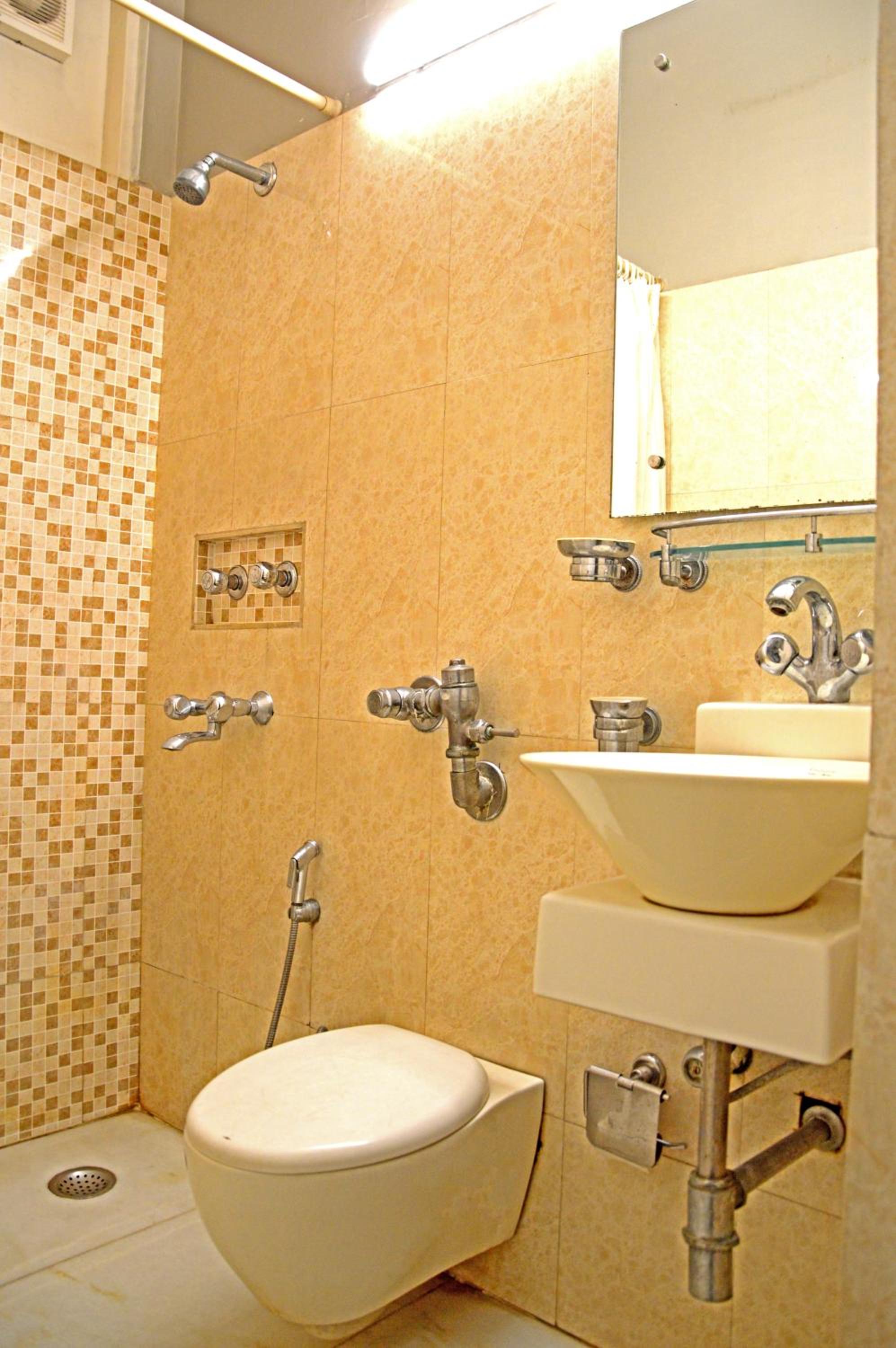 Standard Twin Room - Photo 3