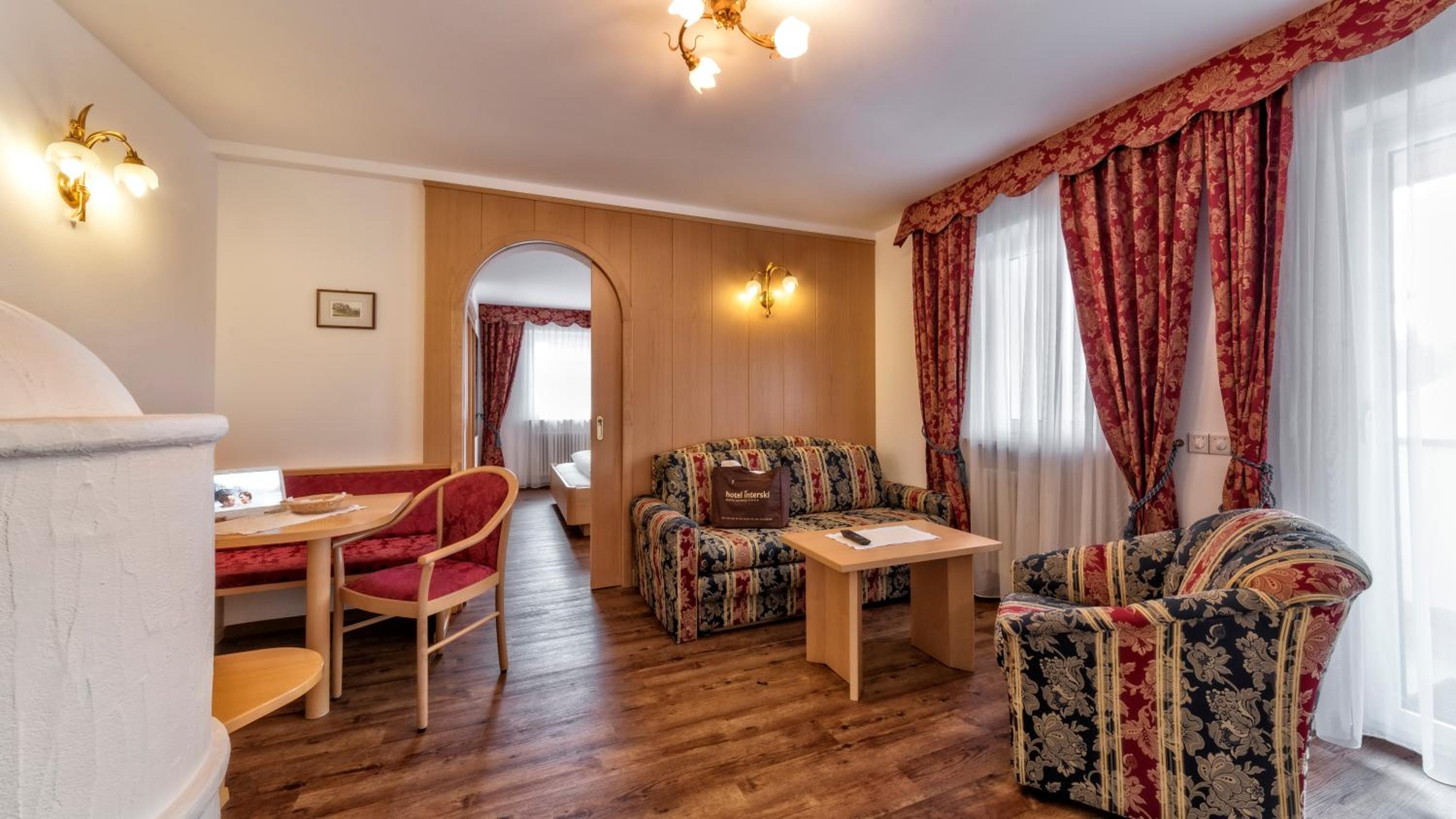 Suite - Photo 3