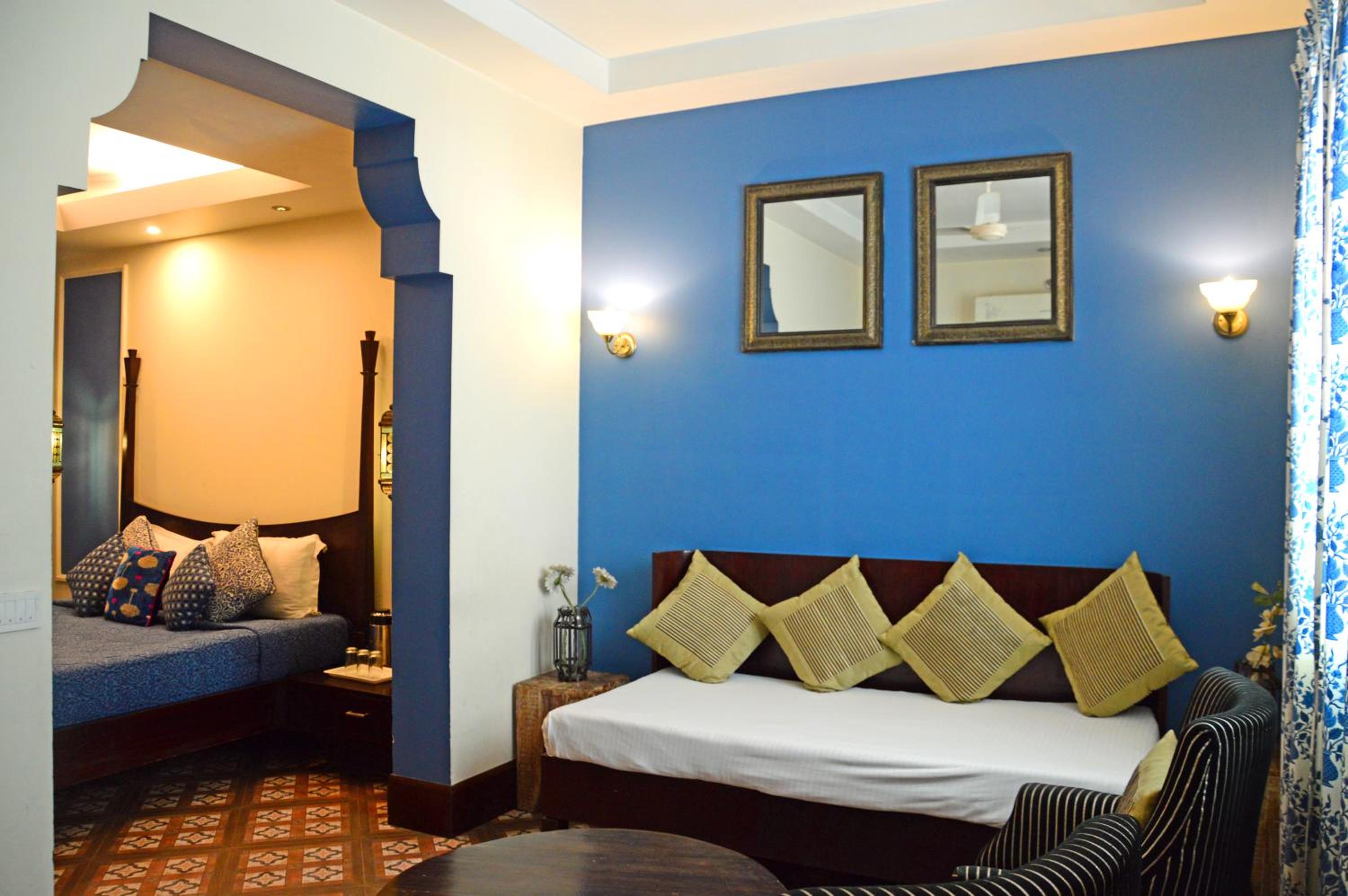 Premier Room with Free Airport Pickup - Photo 12