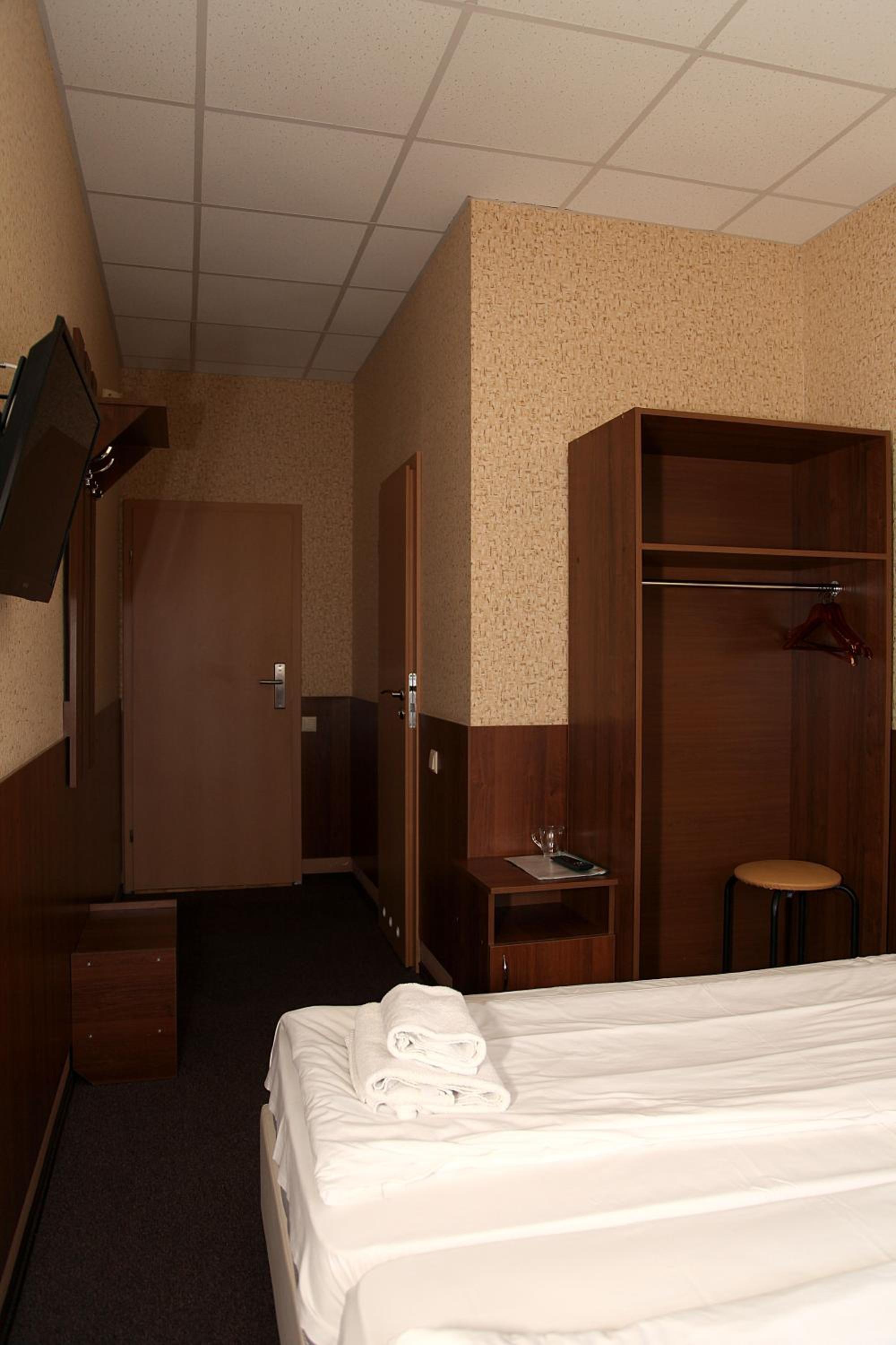 Twin Room without Window