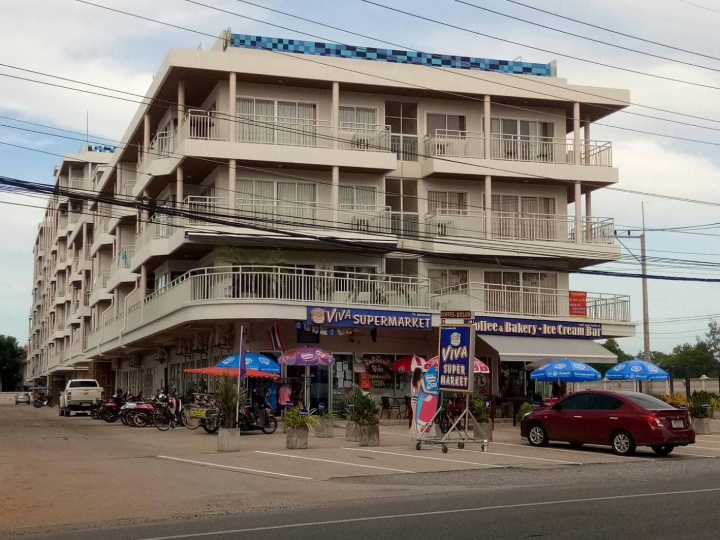 Apartment with Sea View - Photo 18