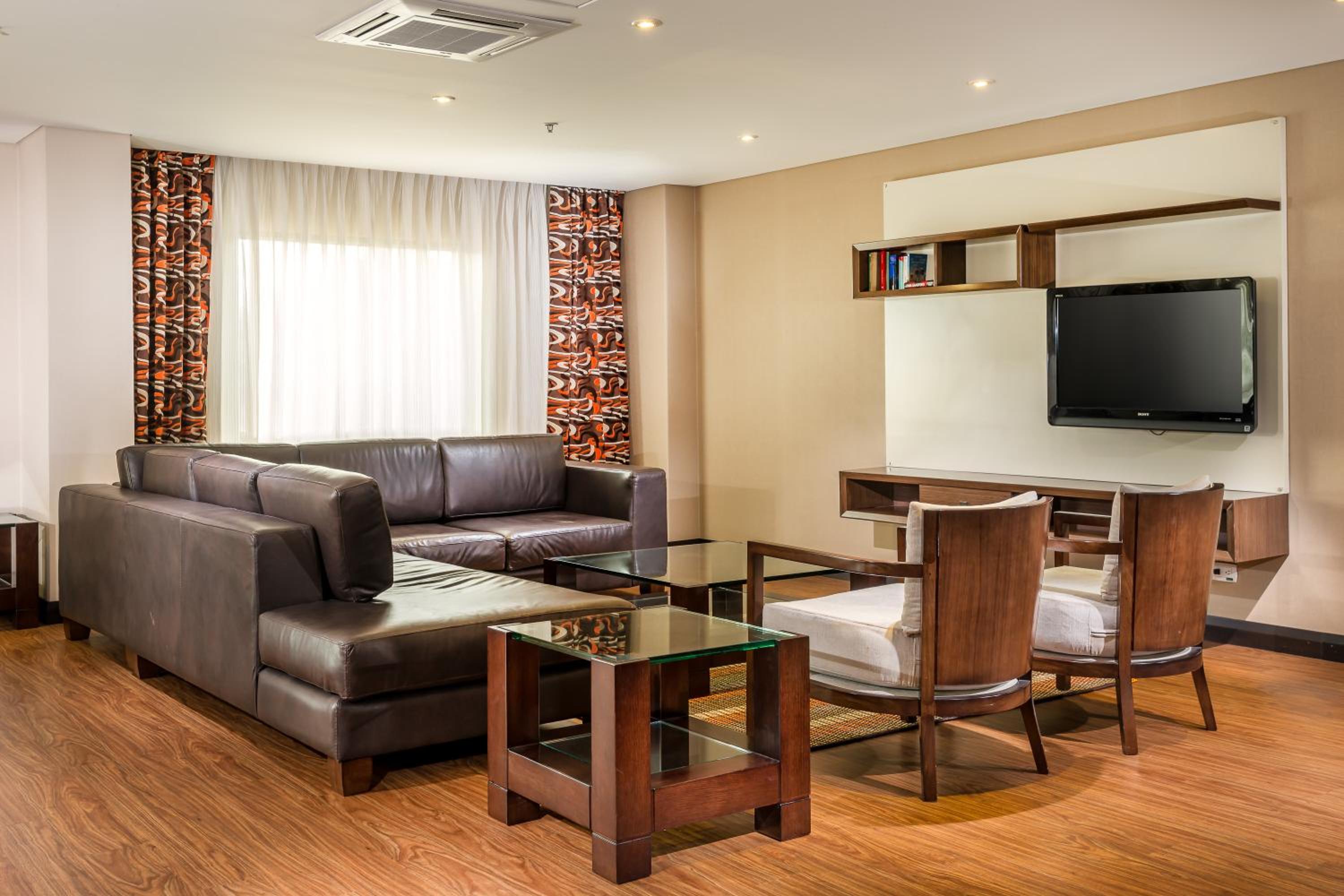 Imperial Suite - Photo 3
