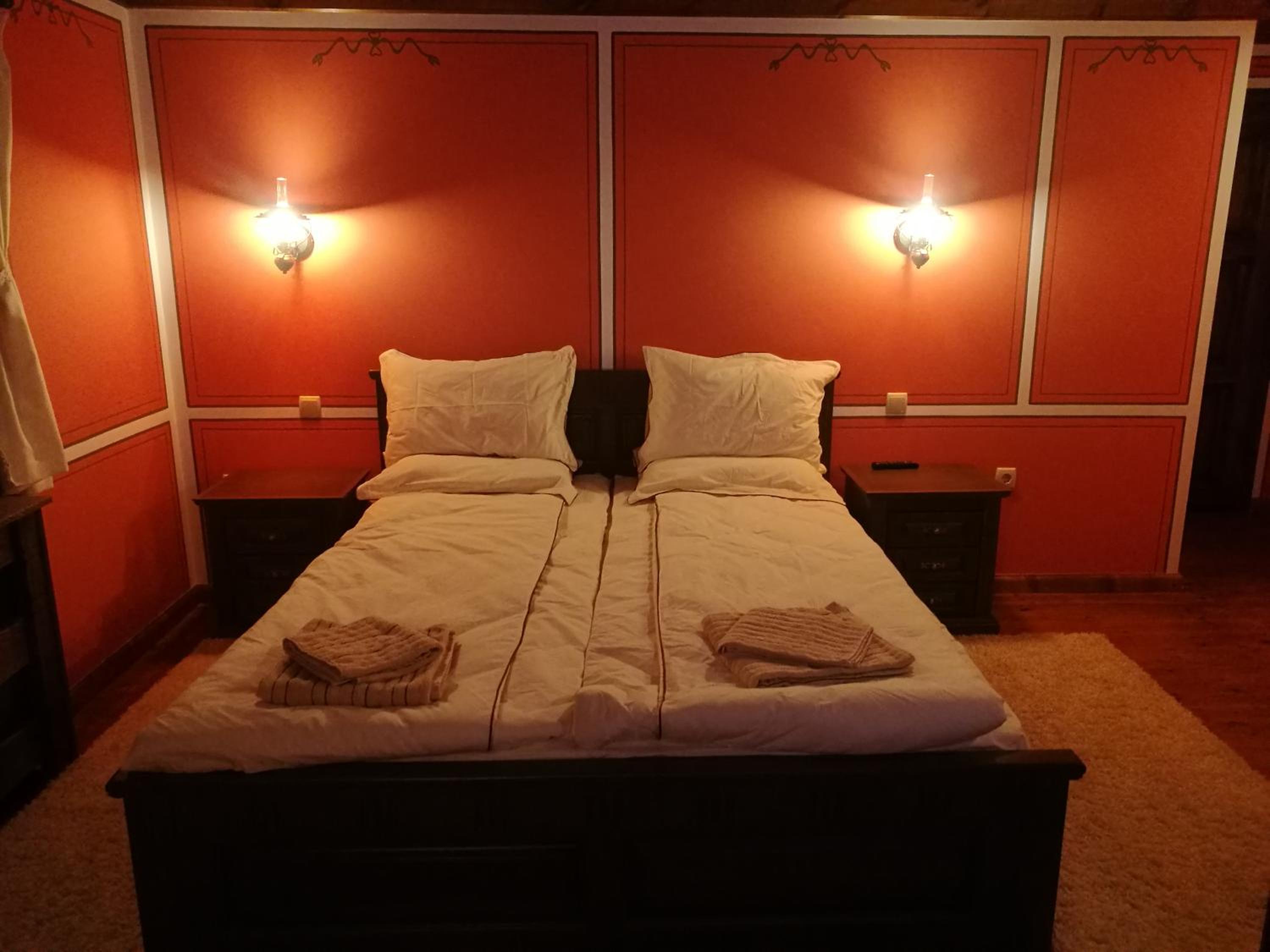 Large Double Room photo 1
