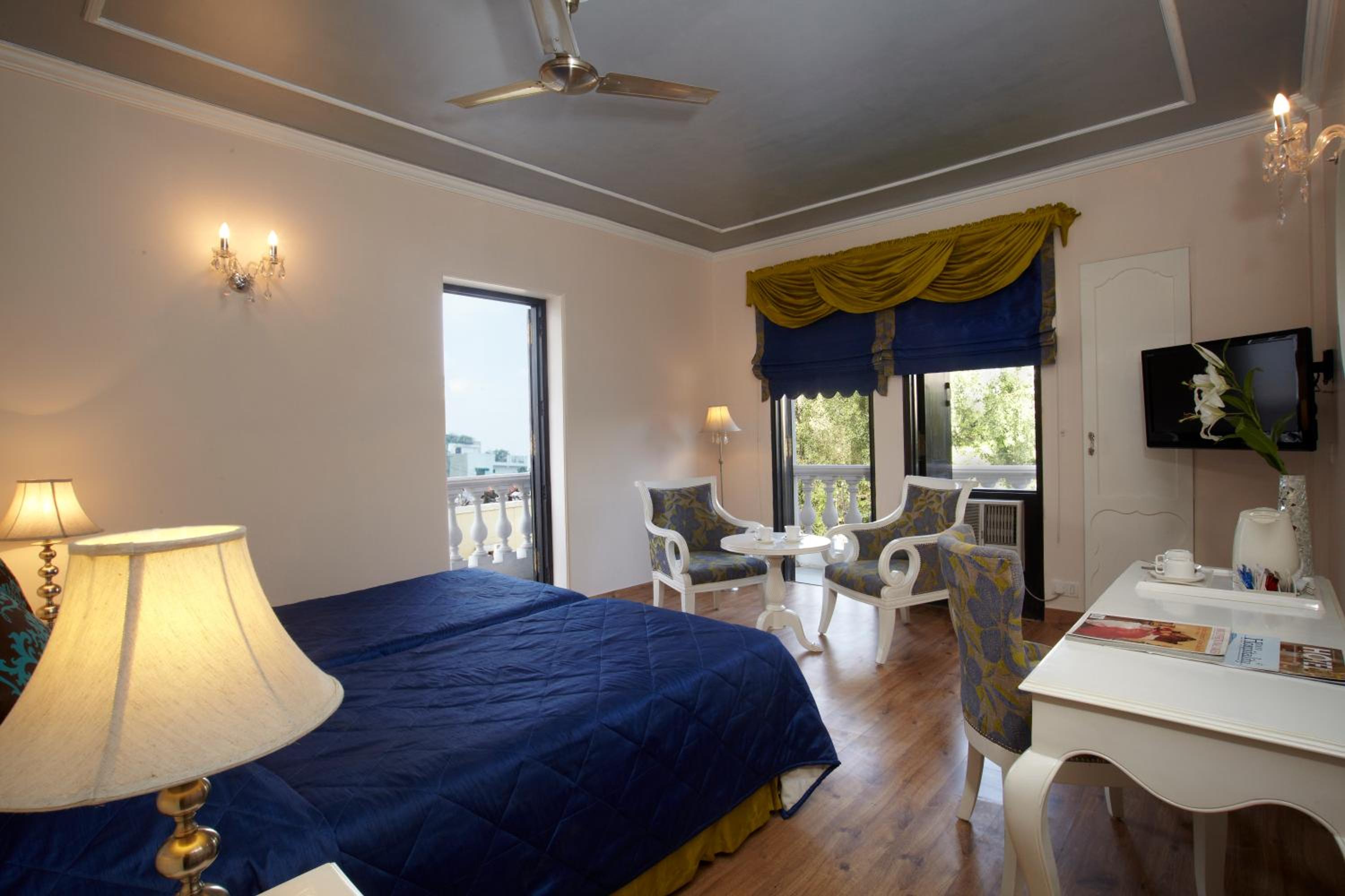 Superior Double Room with Free Airport Pickup  - Photo 3