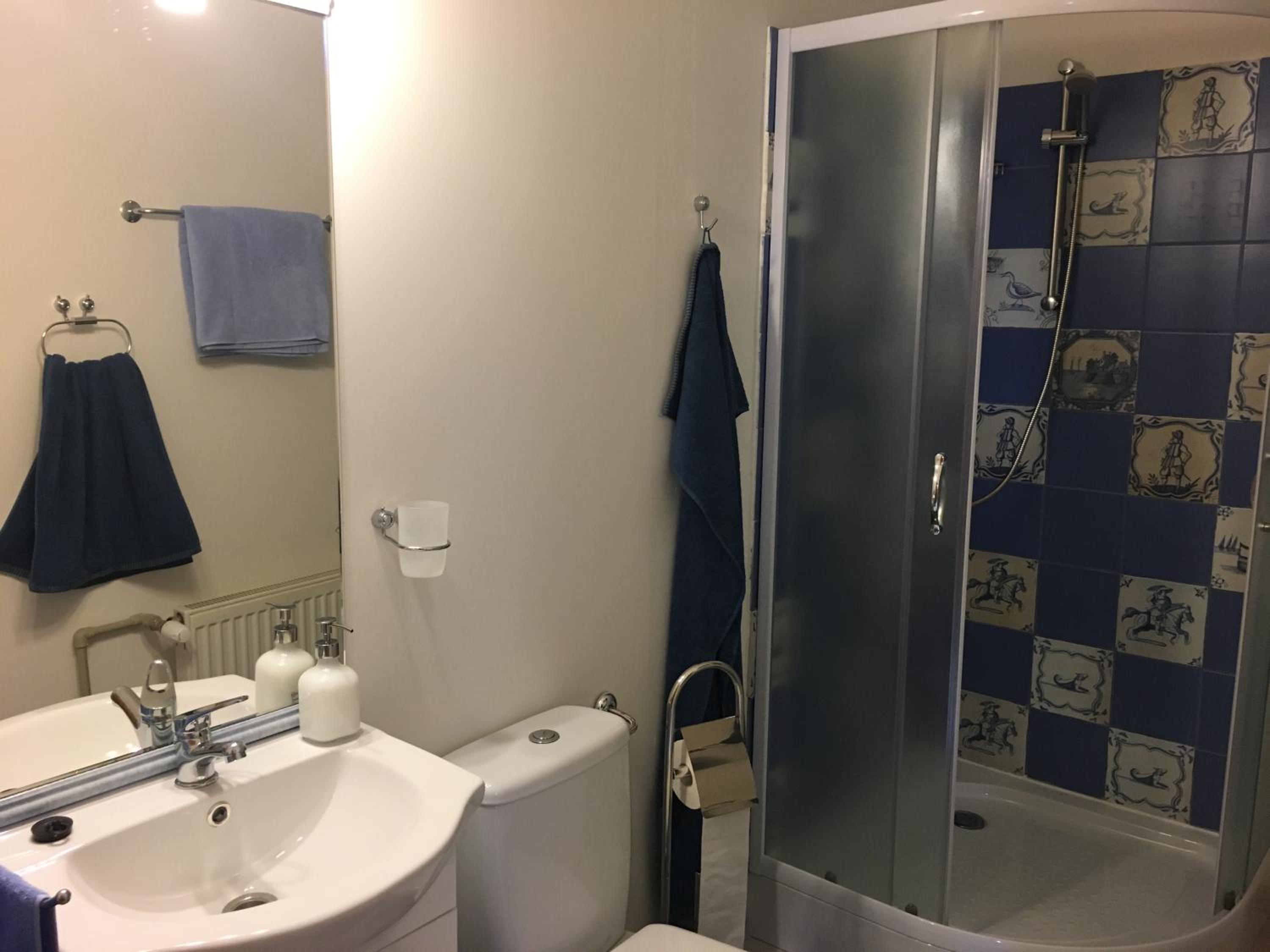 Triple Room with Private Bathroom - Photo 6