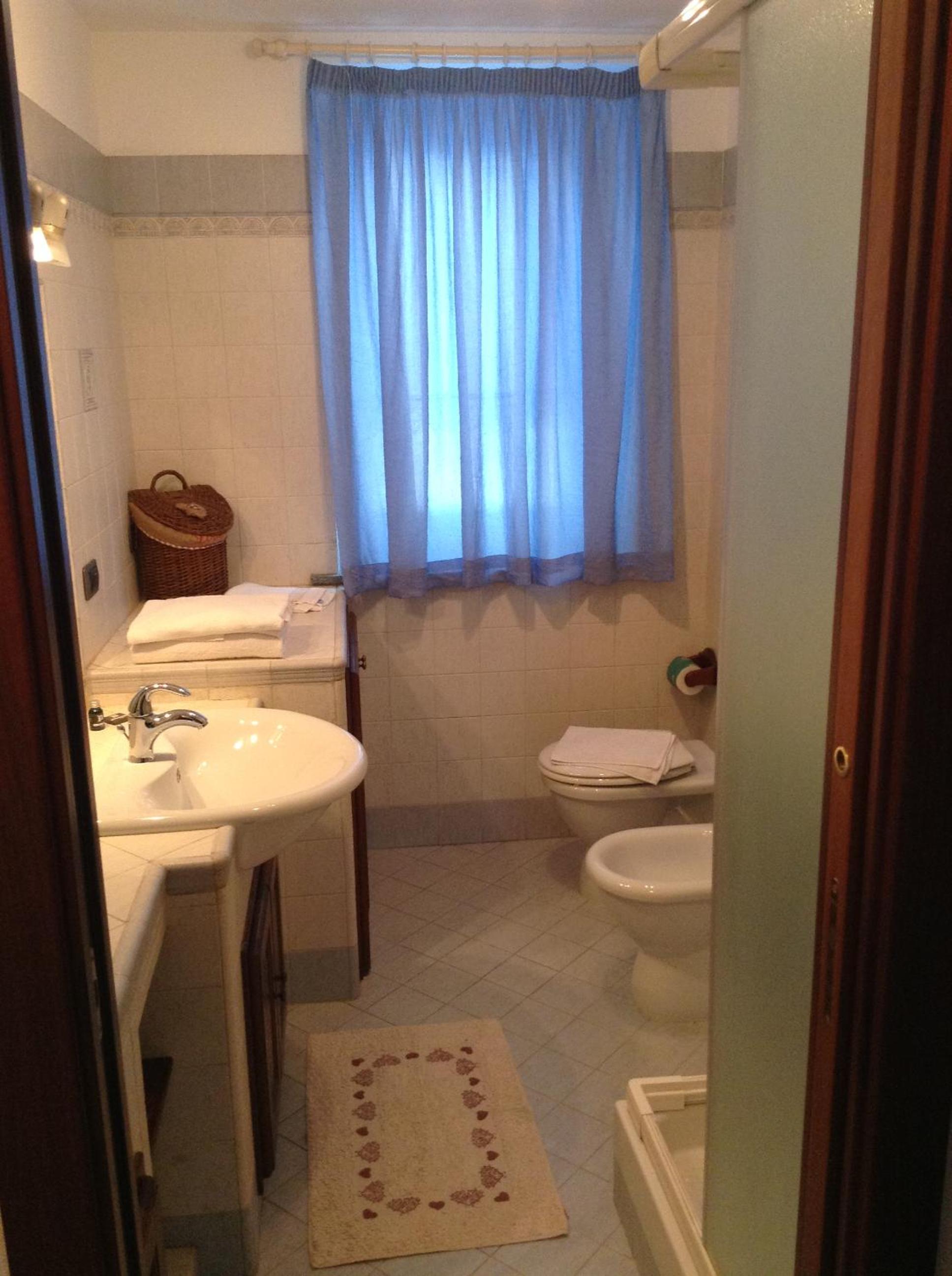Two-Bedroom Apartment  - Separate Building photo 3