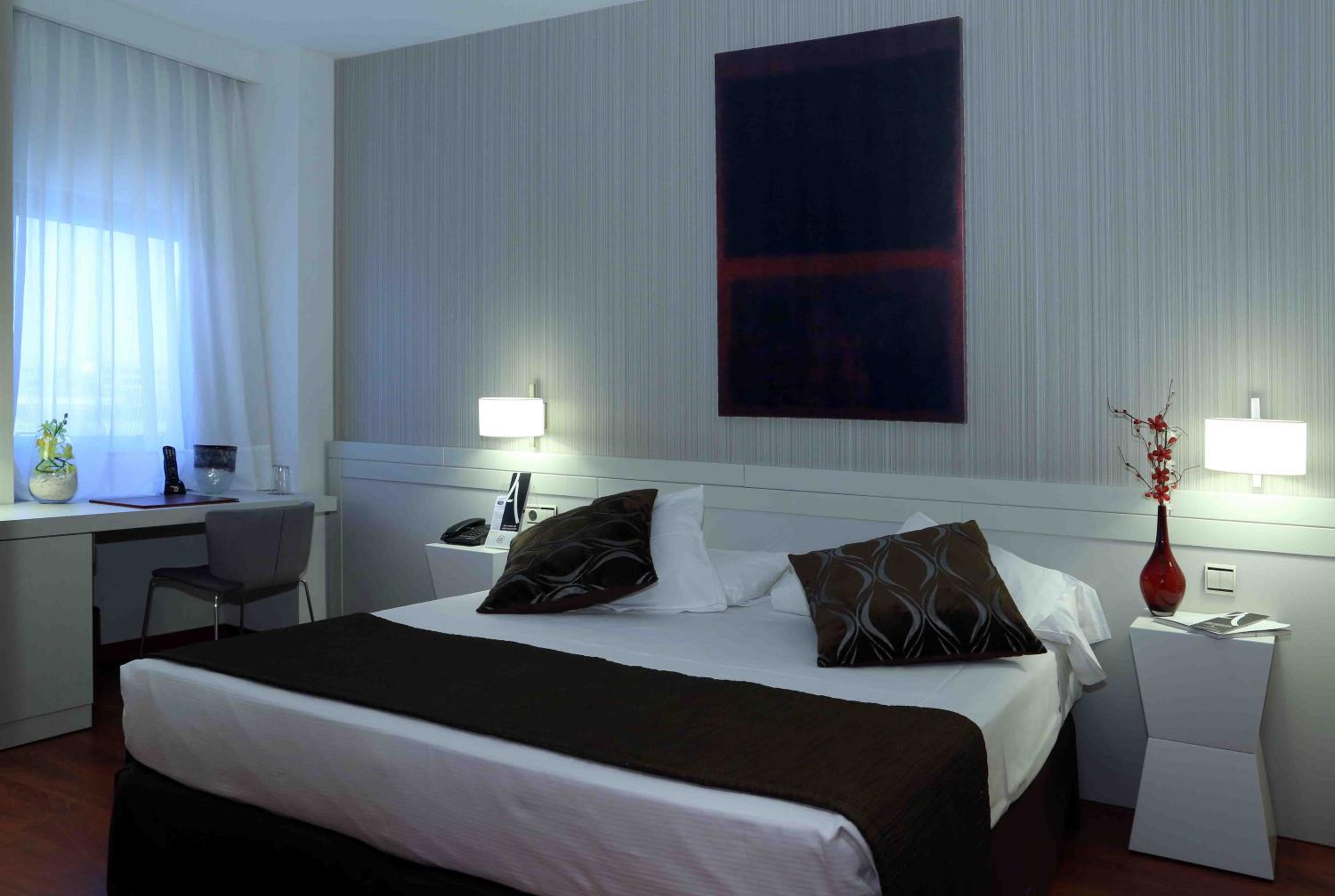 Double or Twin Room - Photo 2