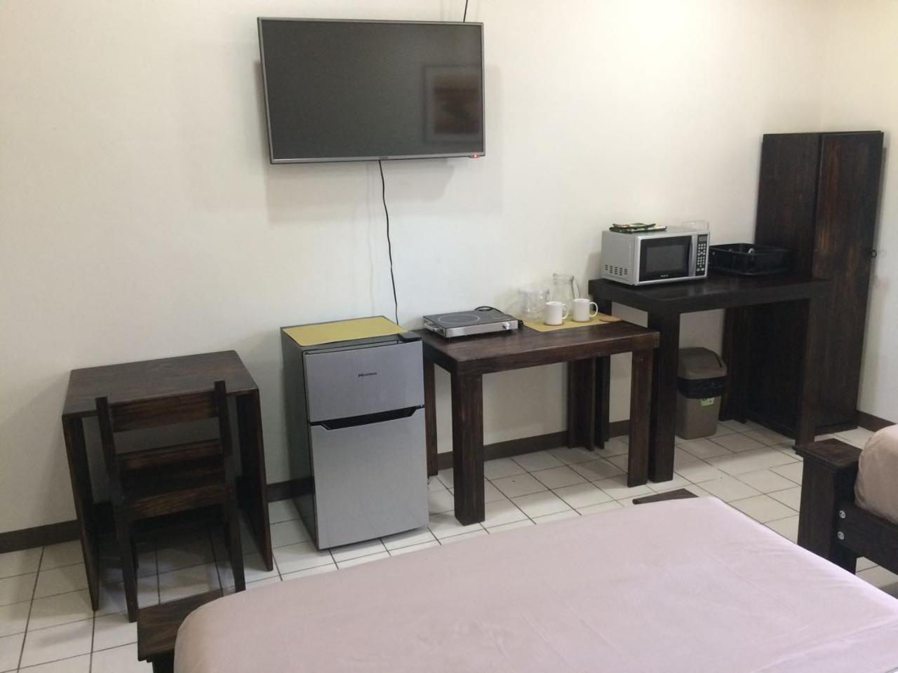 Deluxe Queen Suite