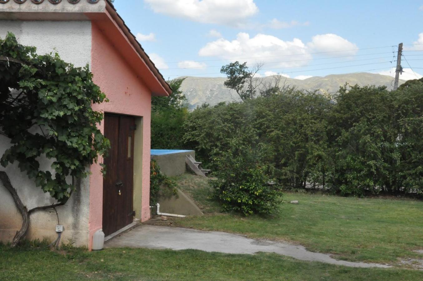 Bungalow photo 2