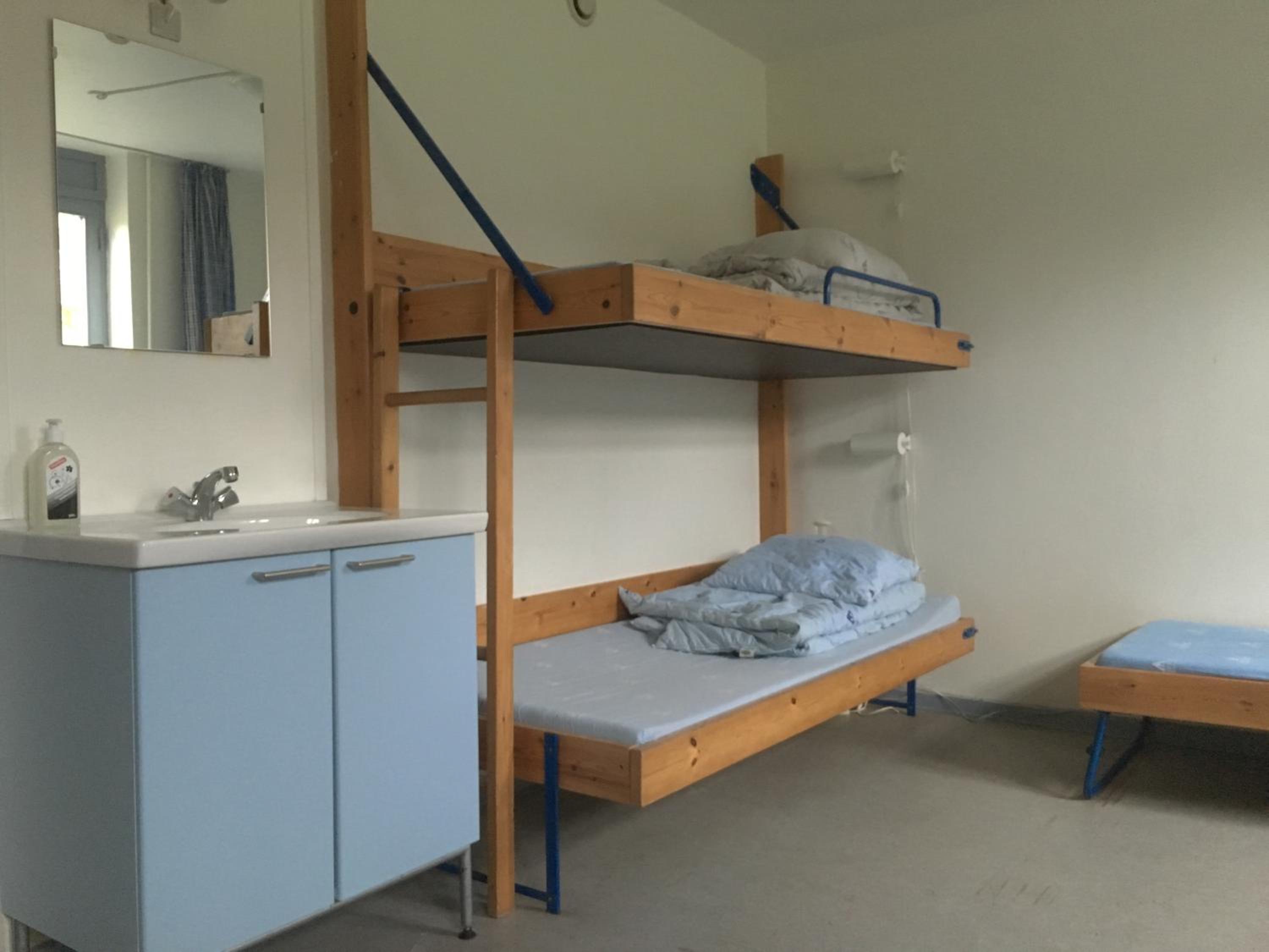 6-Bed Mixed Dormitory Room photo 1