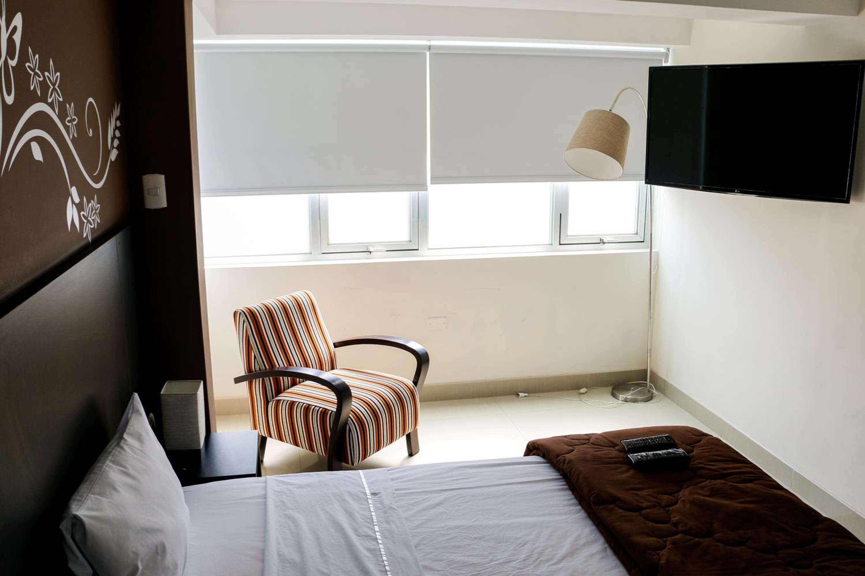 Deluxe King Room photo 2