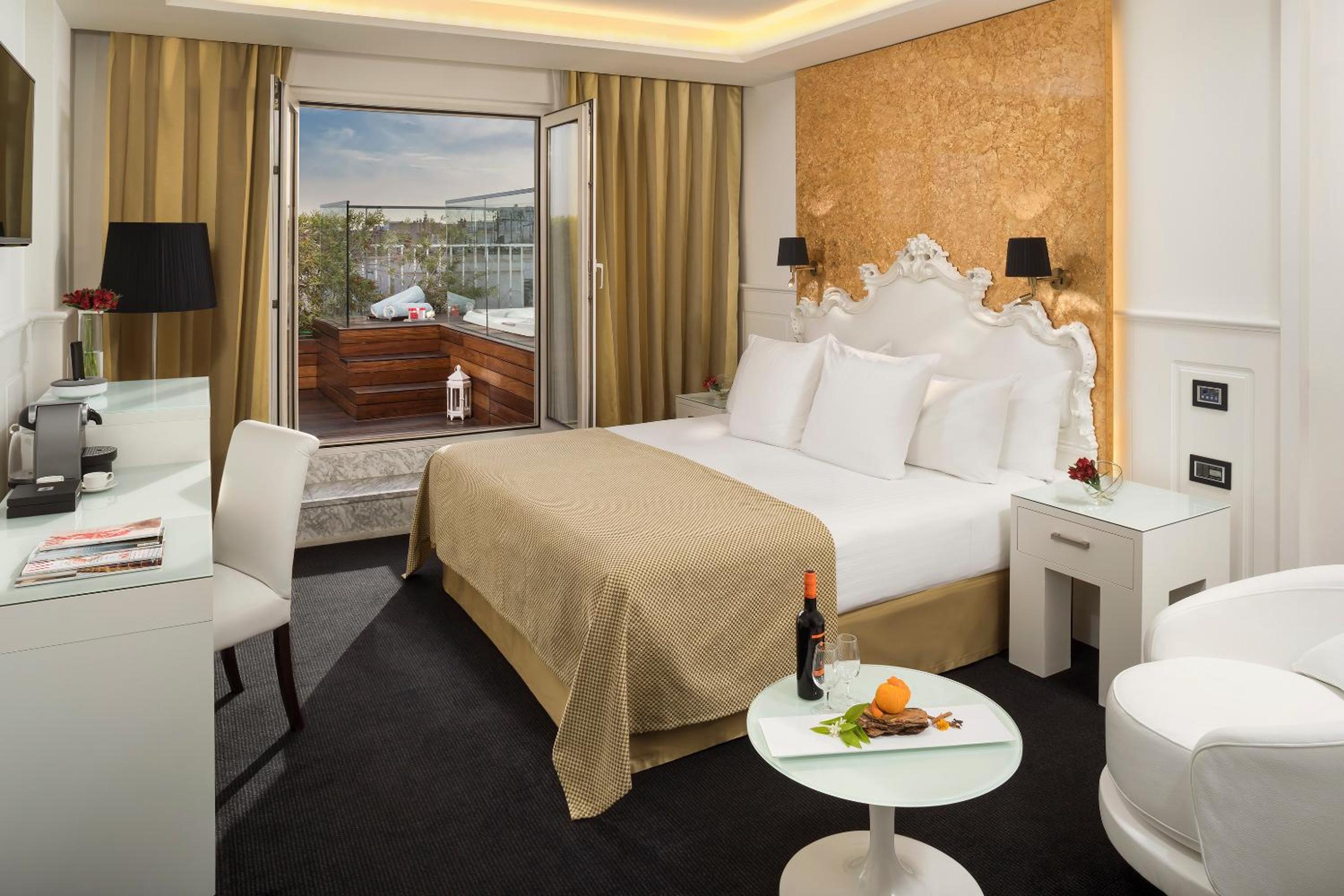 Grand Premium Red Level room with terrace - Photo 1