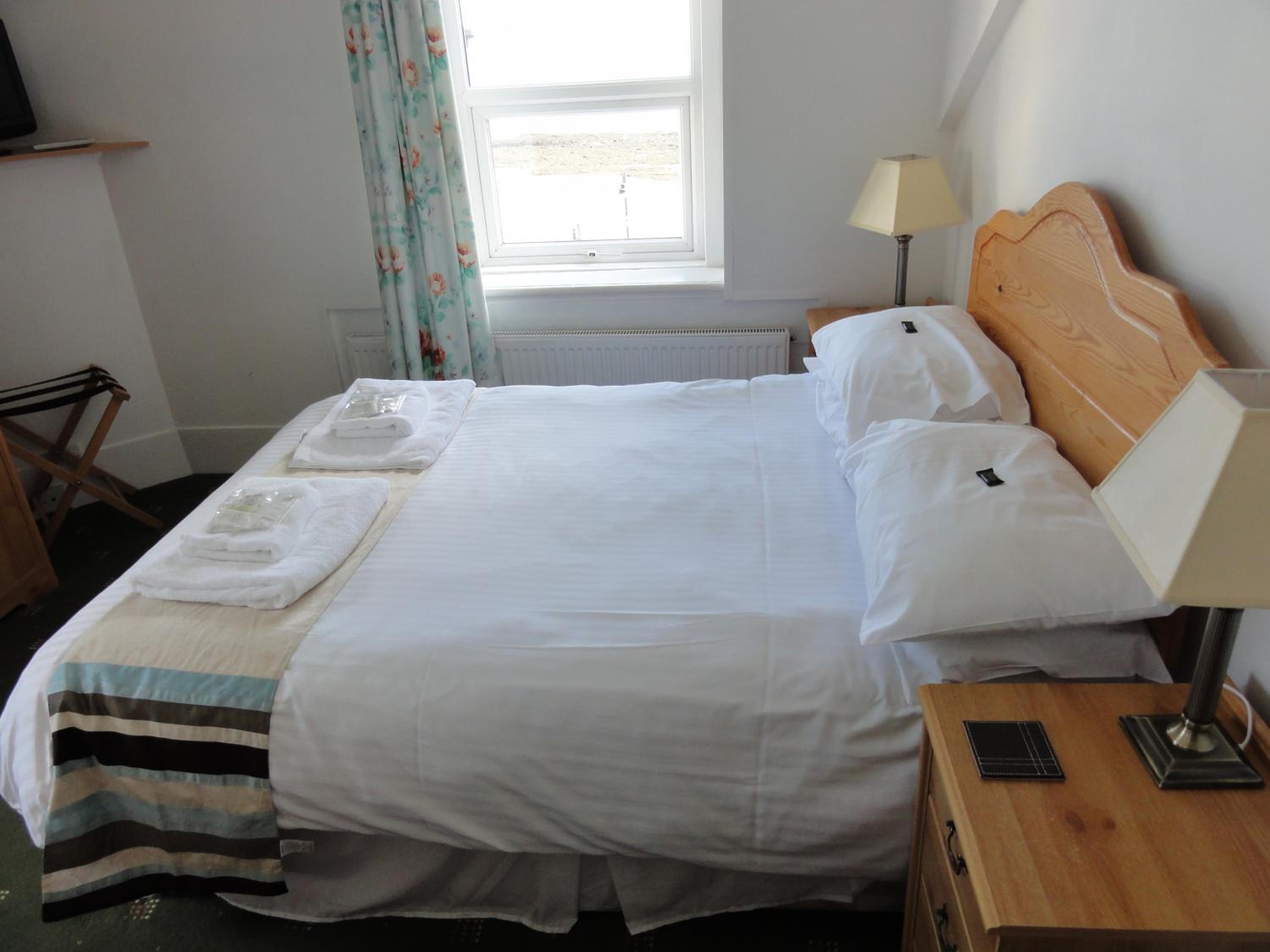 Double Room with Bath photo 3