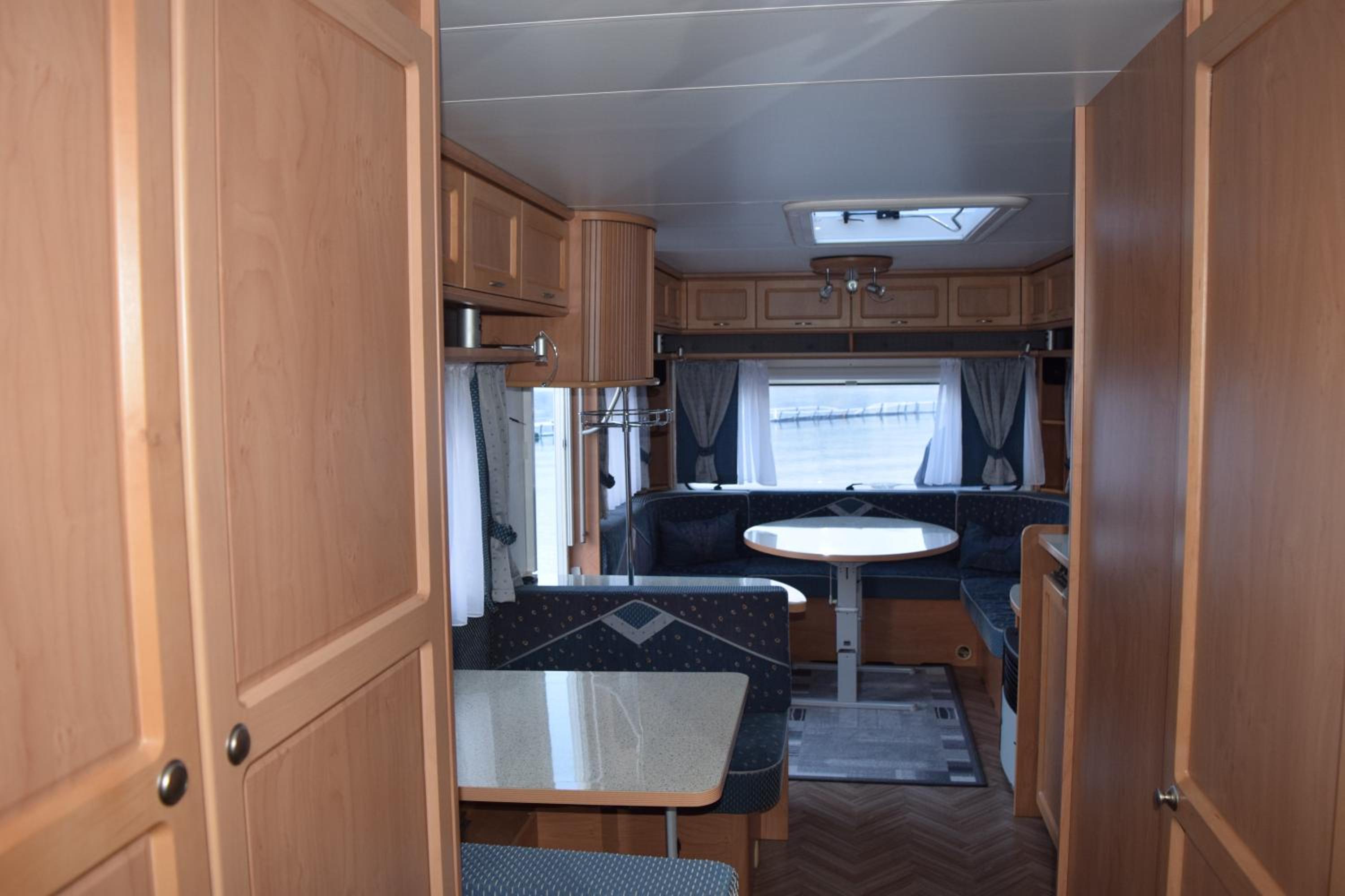 Mobile Home - Photo 2