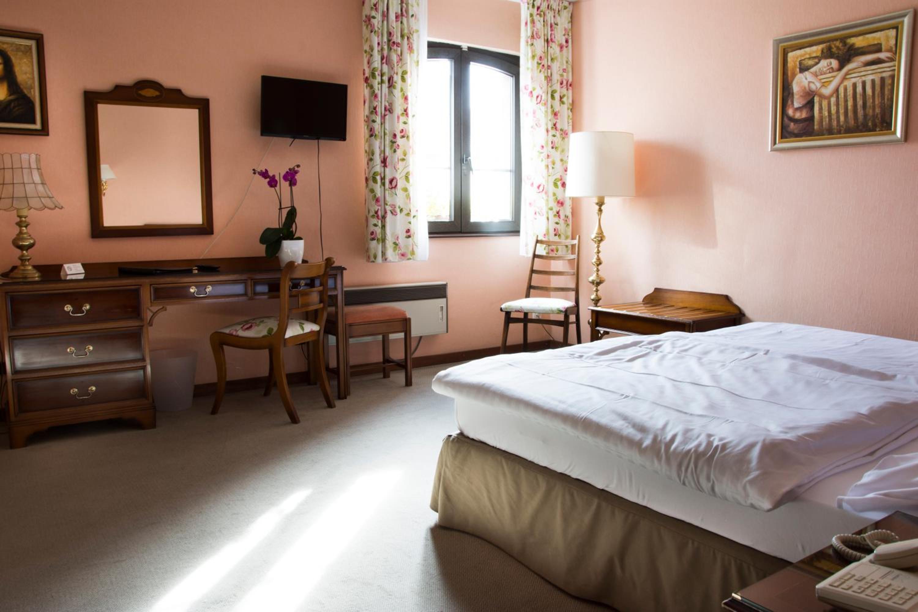 Double Room - Photo 2