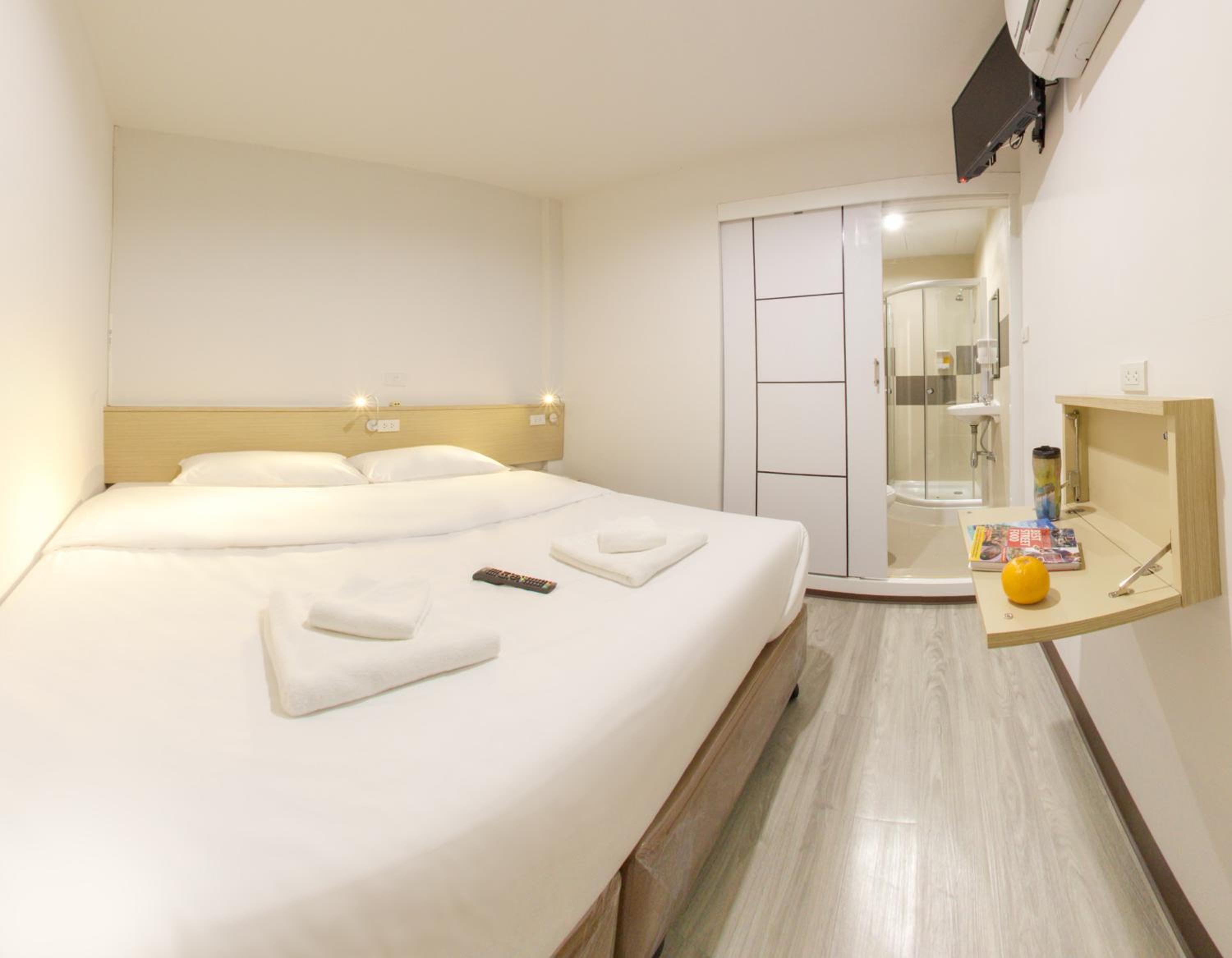 Economy Double or Twin Room (No Window) photo 3
