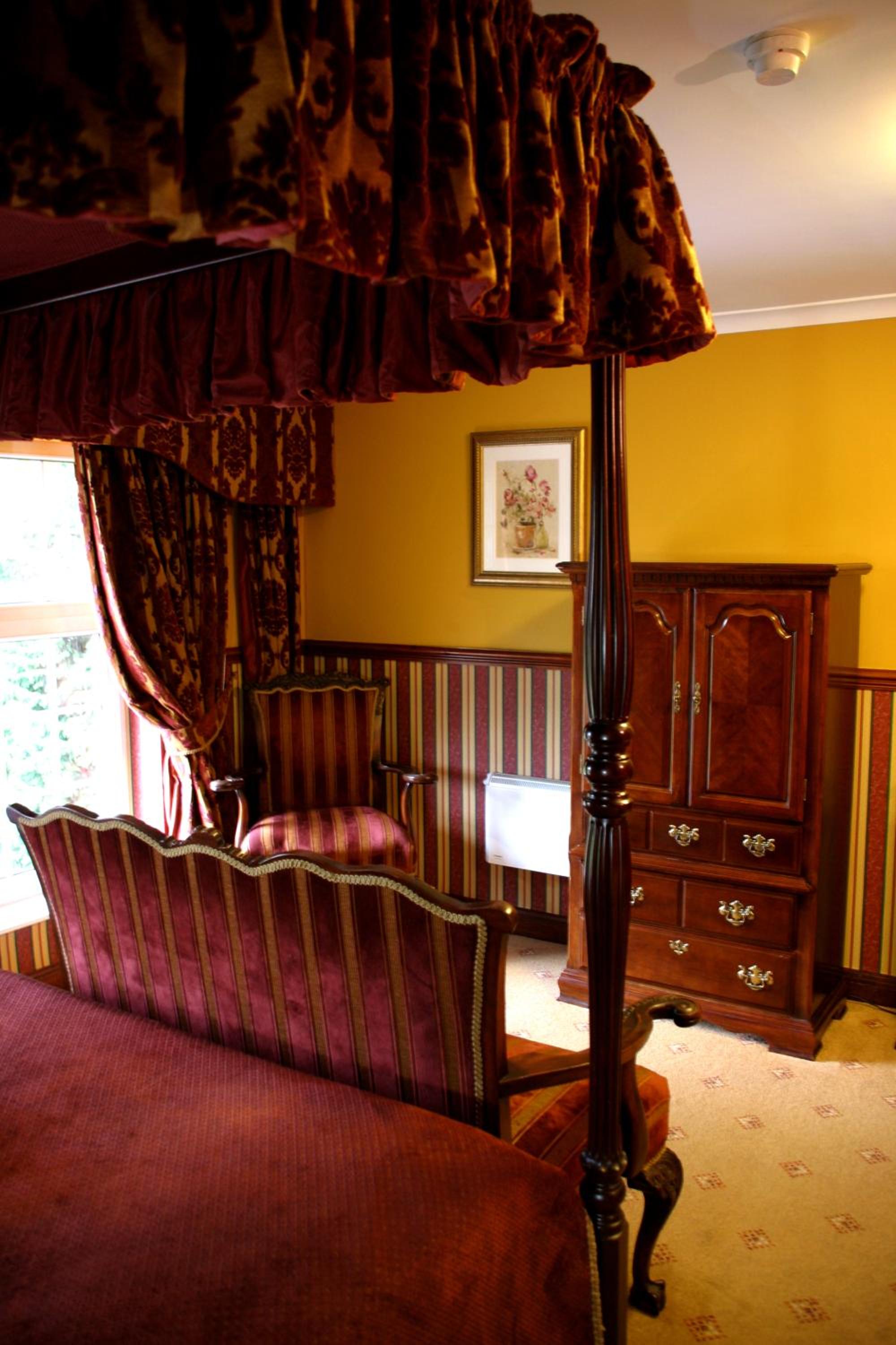 Ty Newydd Country Hotel