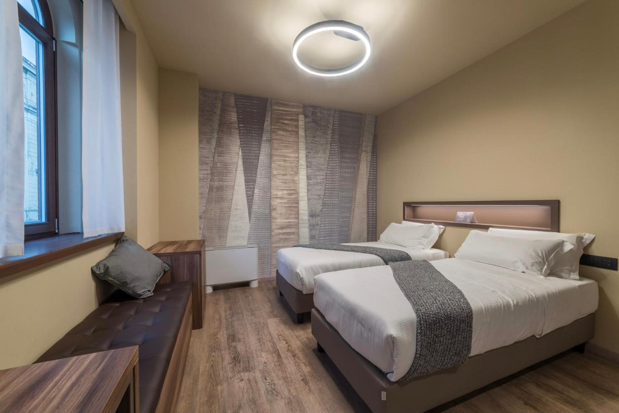 Double or Twin Room with Private Bathroom photo 2