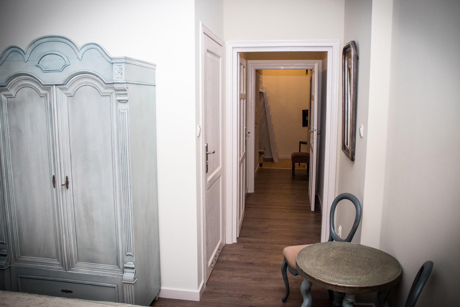 Studio Apartment photo 3