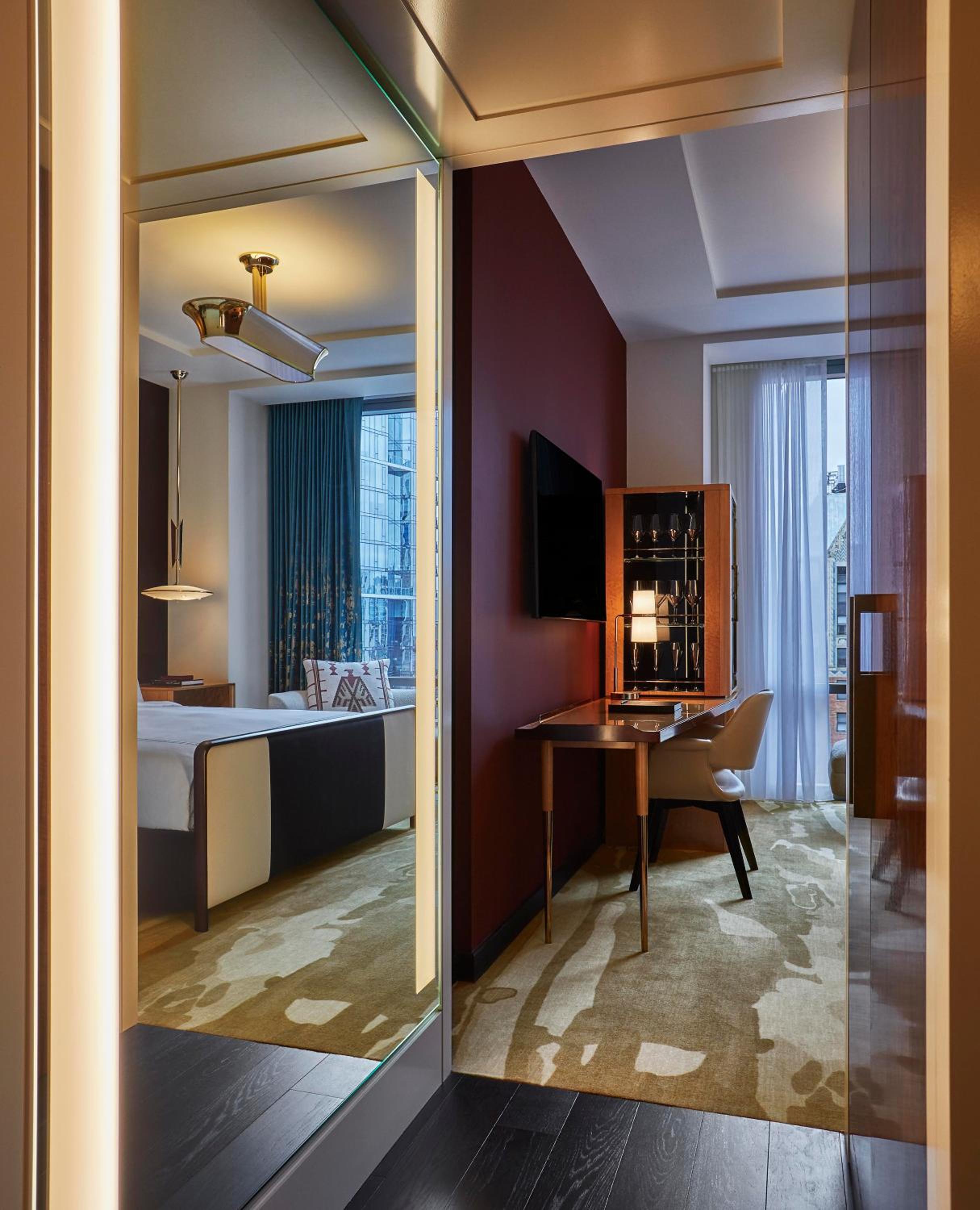 Deluxe King Room - Disability Access