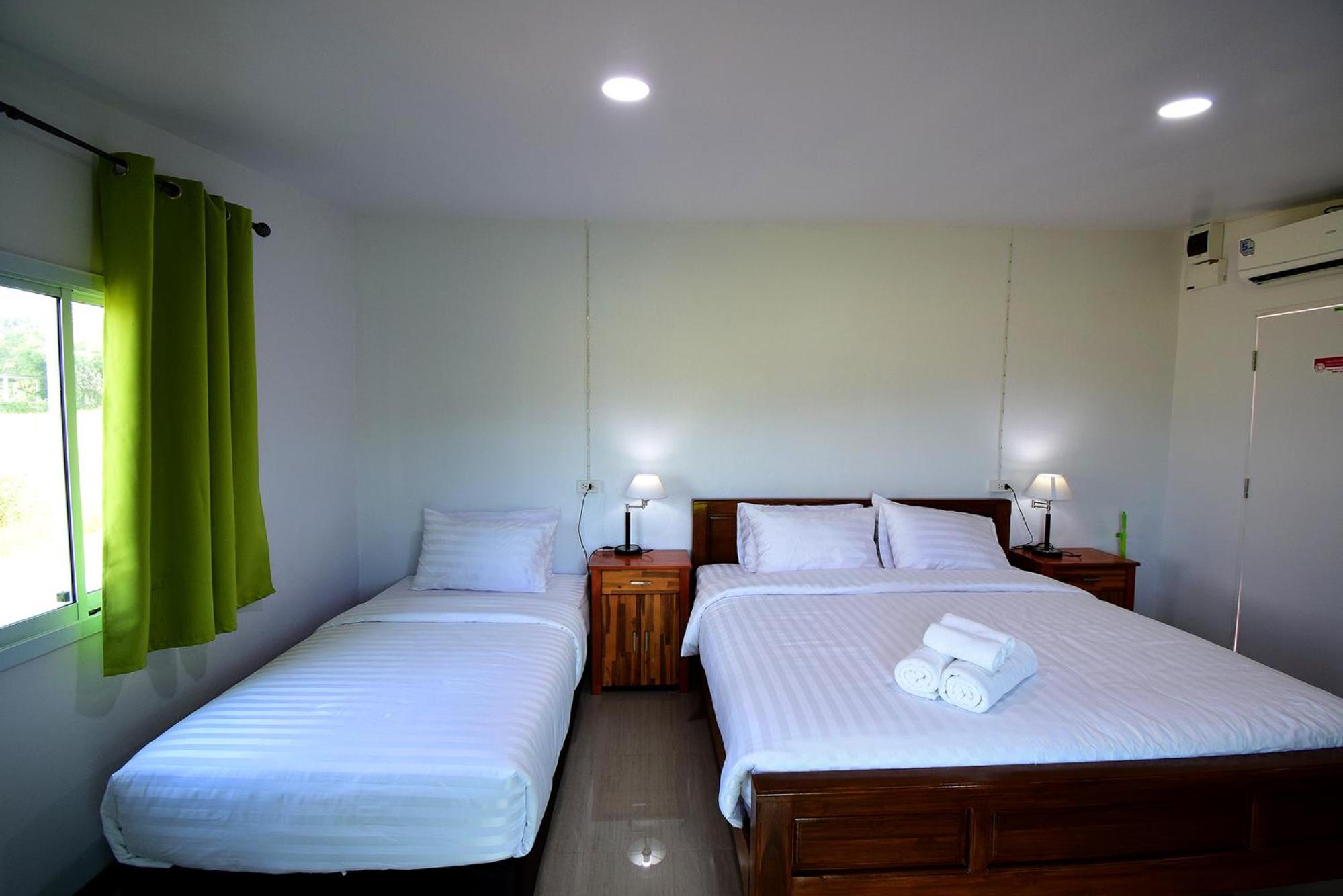 Deluxe Double Room with Balcony and Sea View photo 3