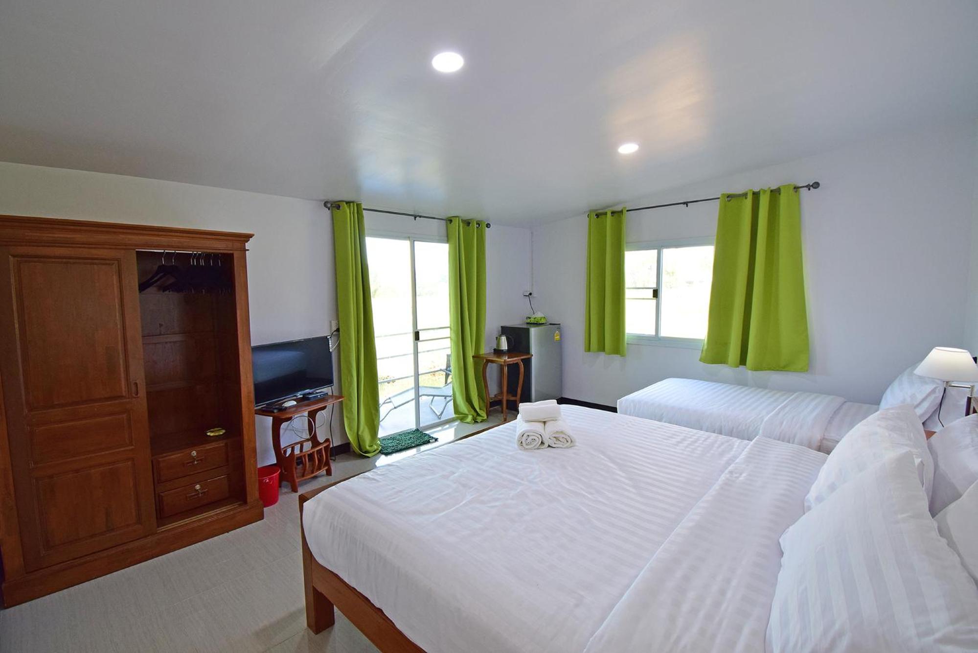Deluxe Double Room with Balcony and Sea View