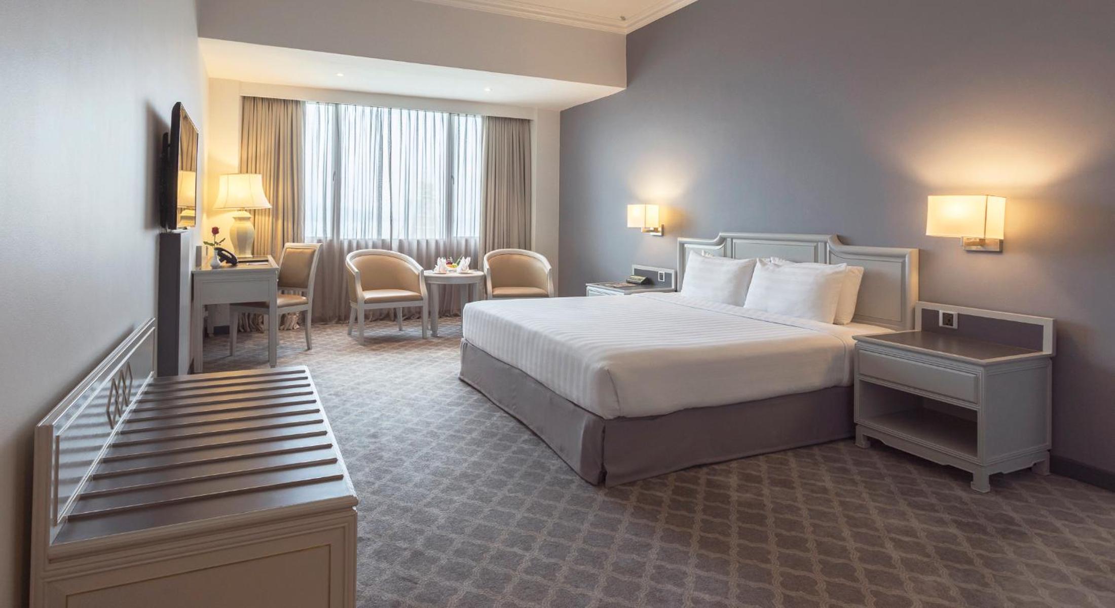 Deluxe King Room - Photo 6