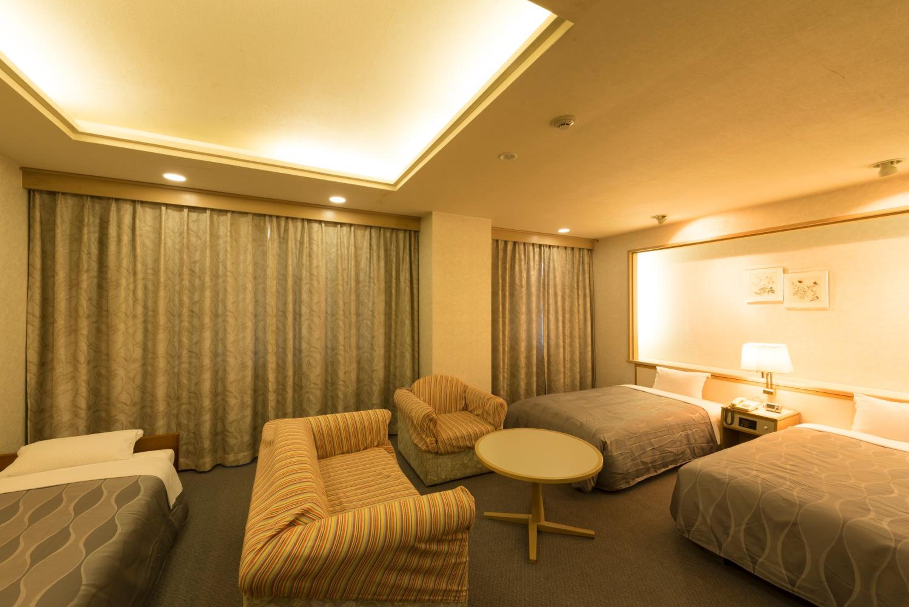 Deluxe Twin Room - Smoking - Photo 7