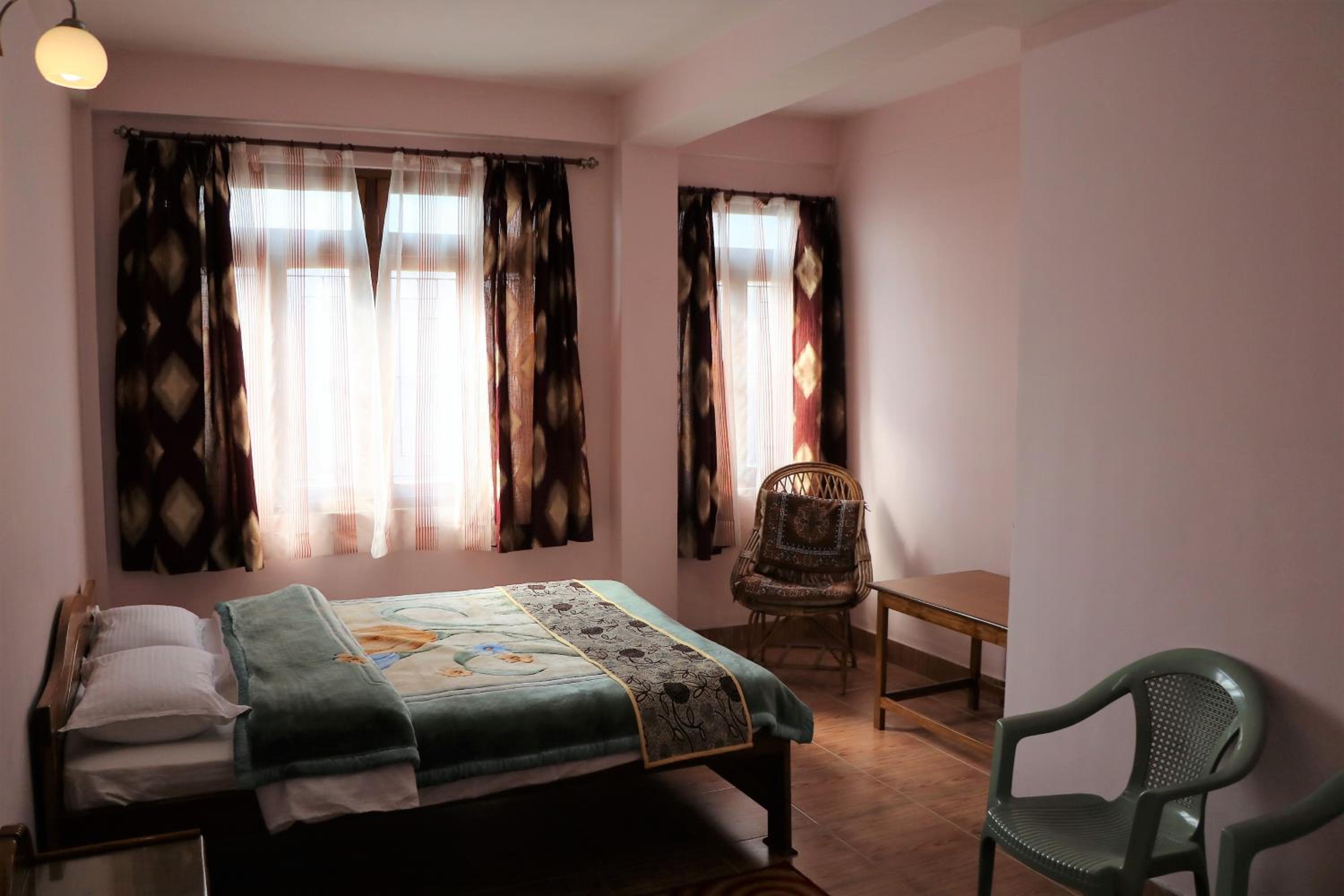 Two-Bedroom Apartment - Photo 3