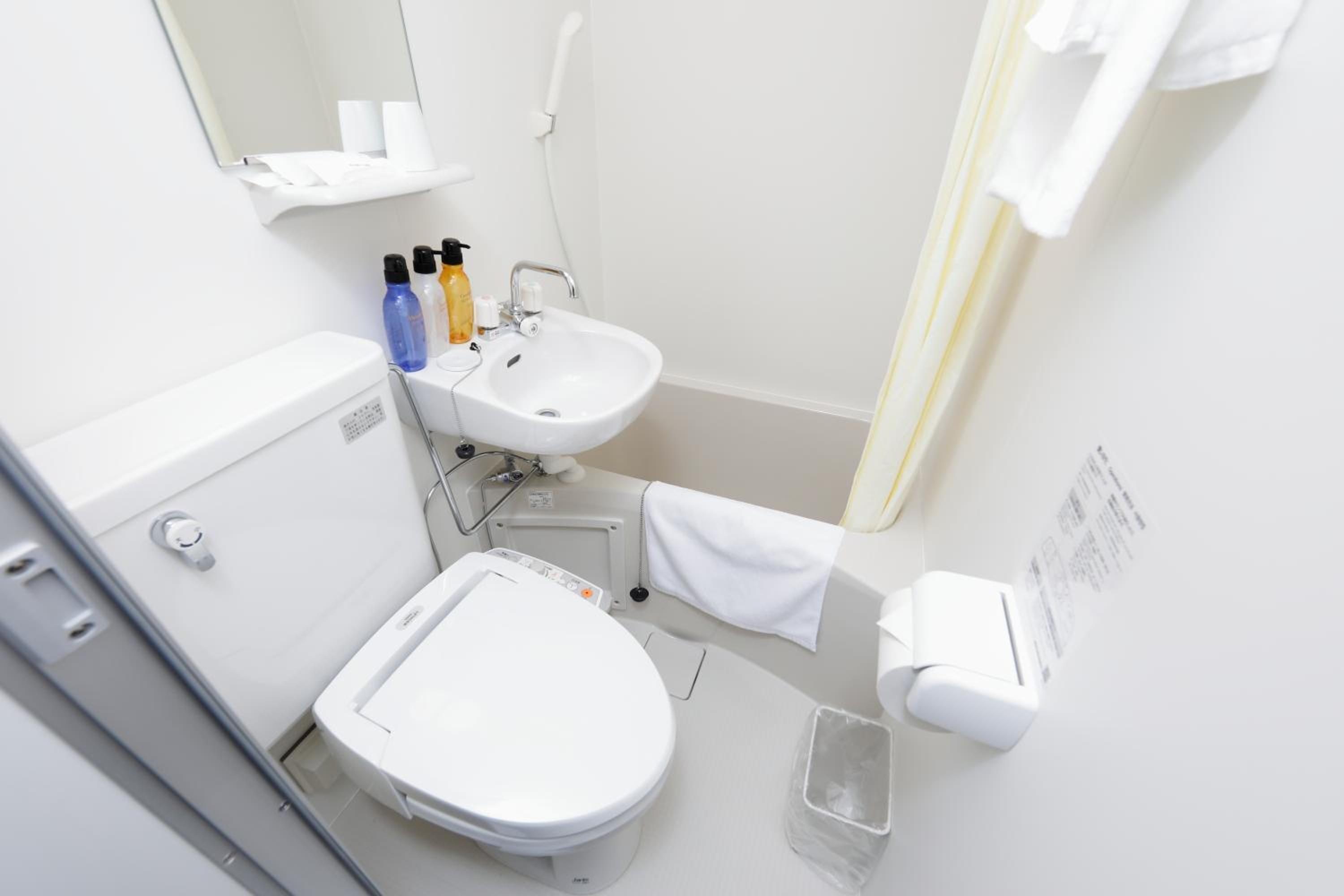 Single Room - Smoking photo 2