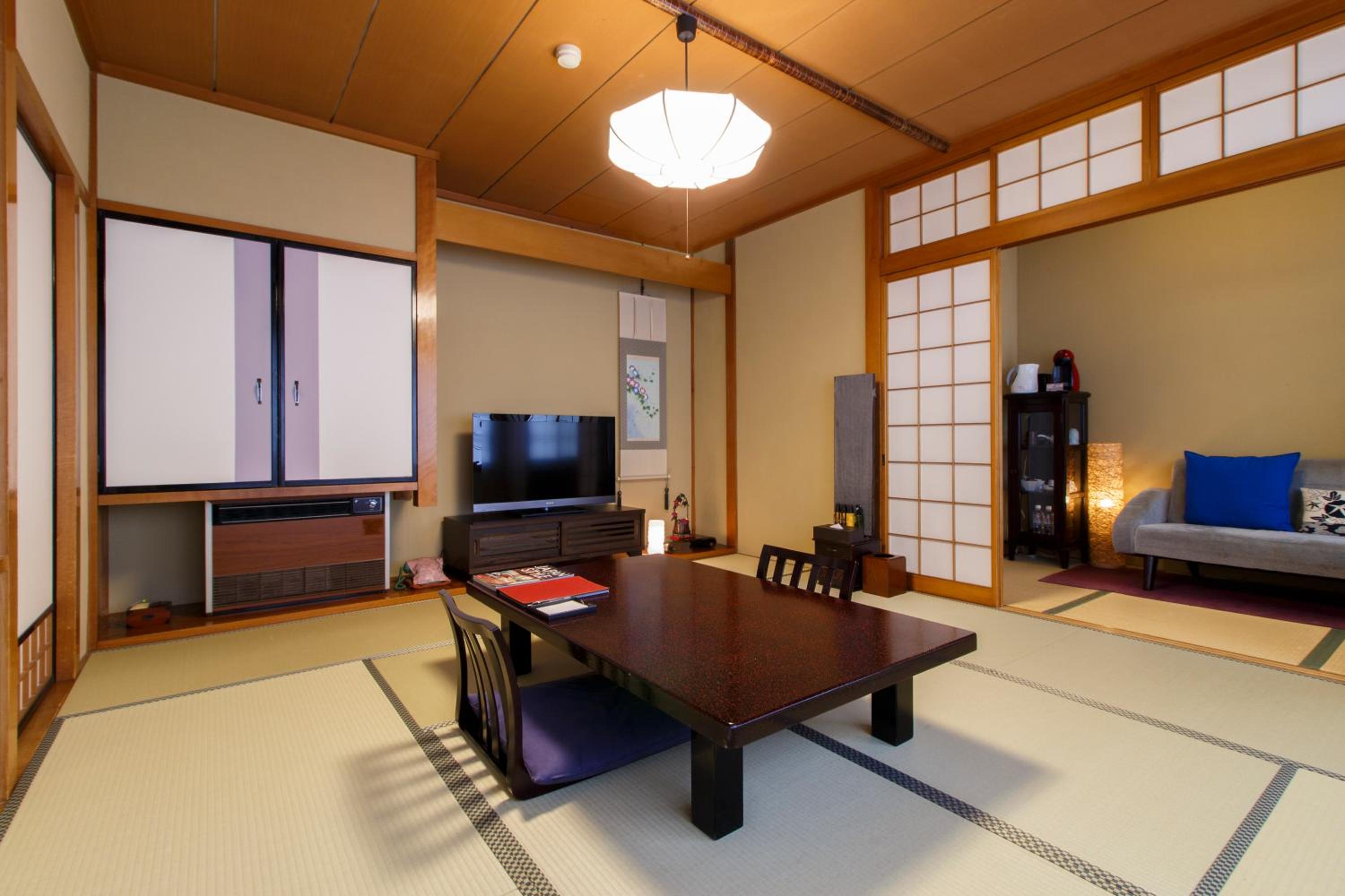 Japanese-Style Standard Twin Room - Non-Smoking - Photo 1