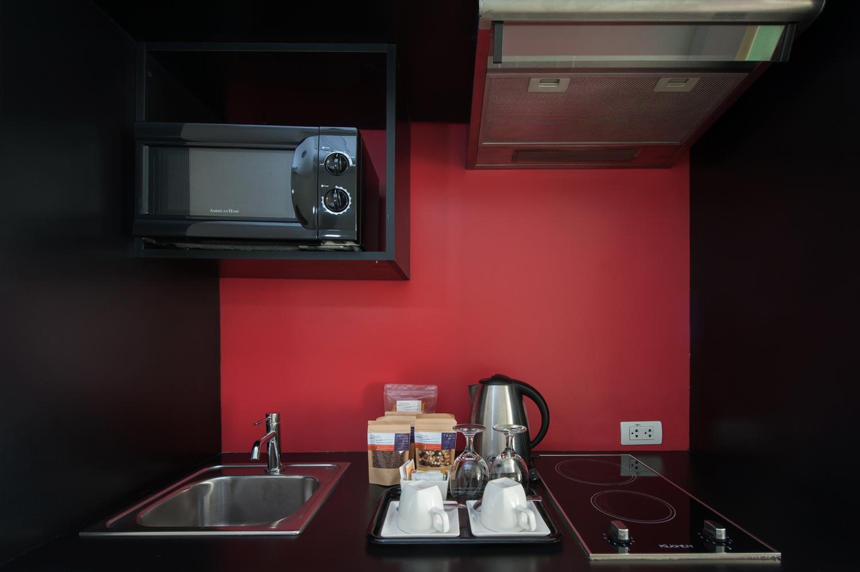 Barcelona Suite (No Bathtub) - Photo 3