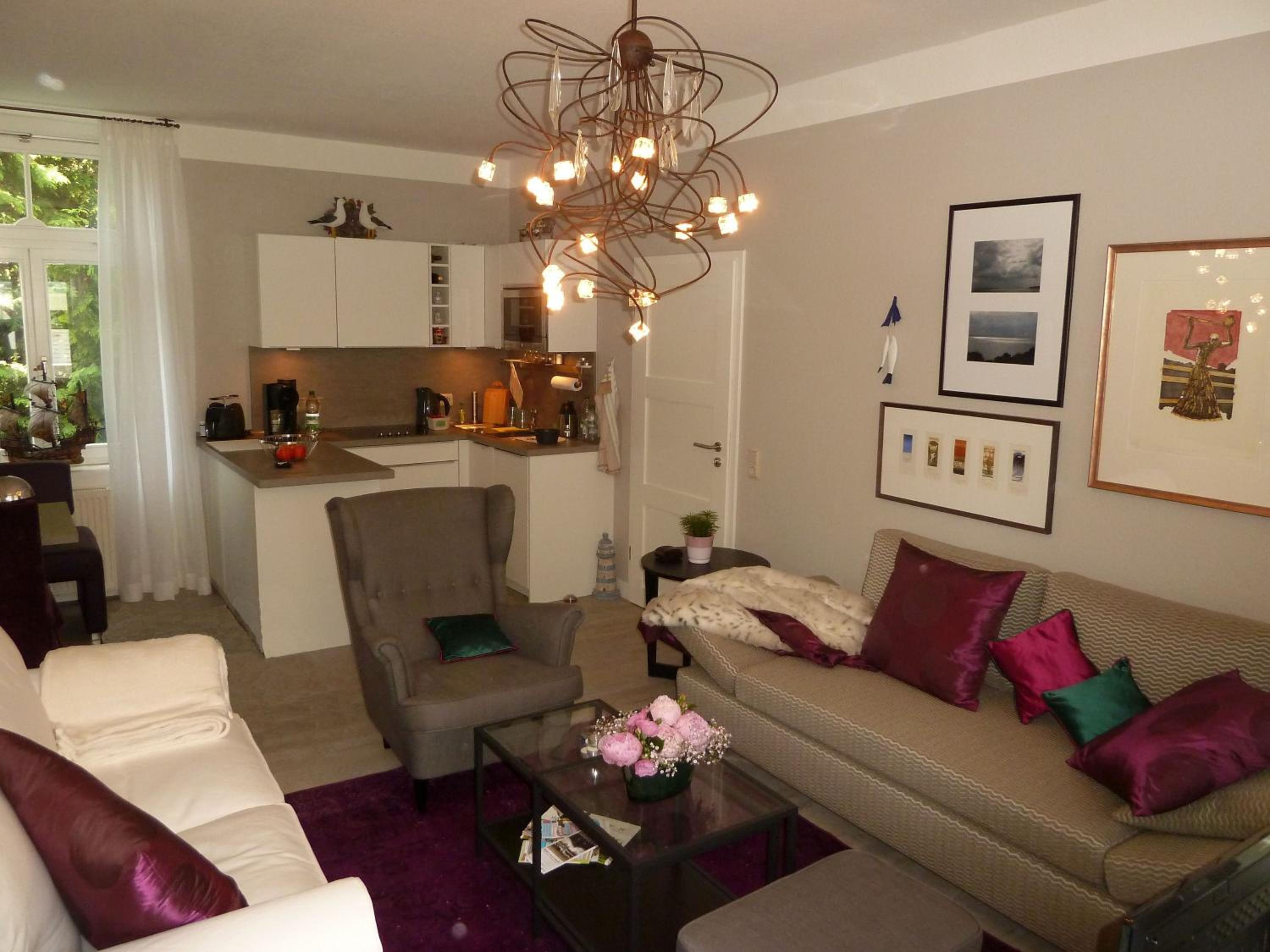 Two-Bedroom Apartment - Photo 11