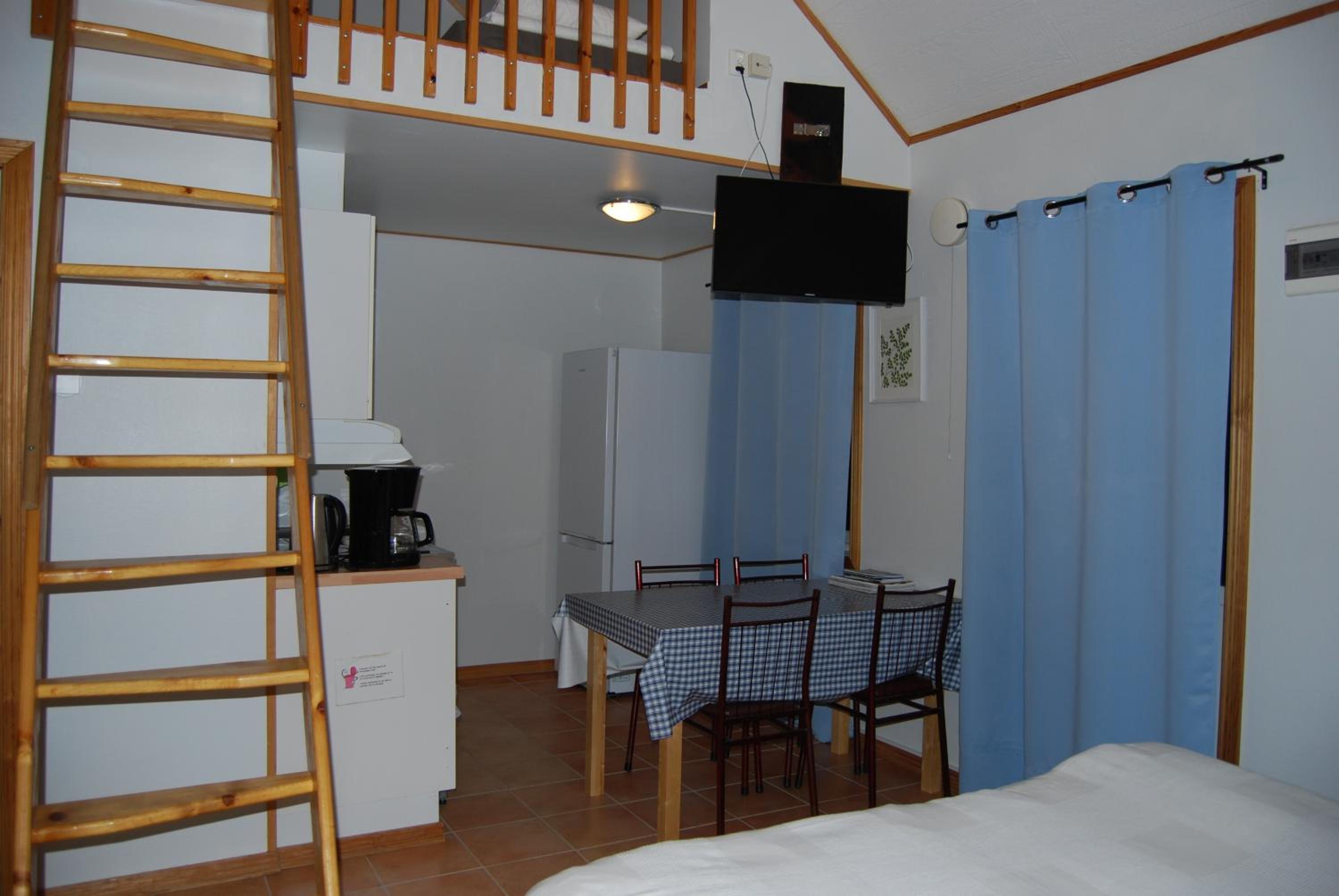 Cottage for 6 people with bathroom  photo 1
