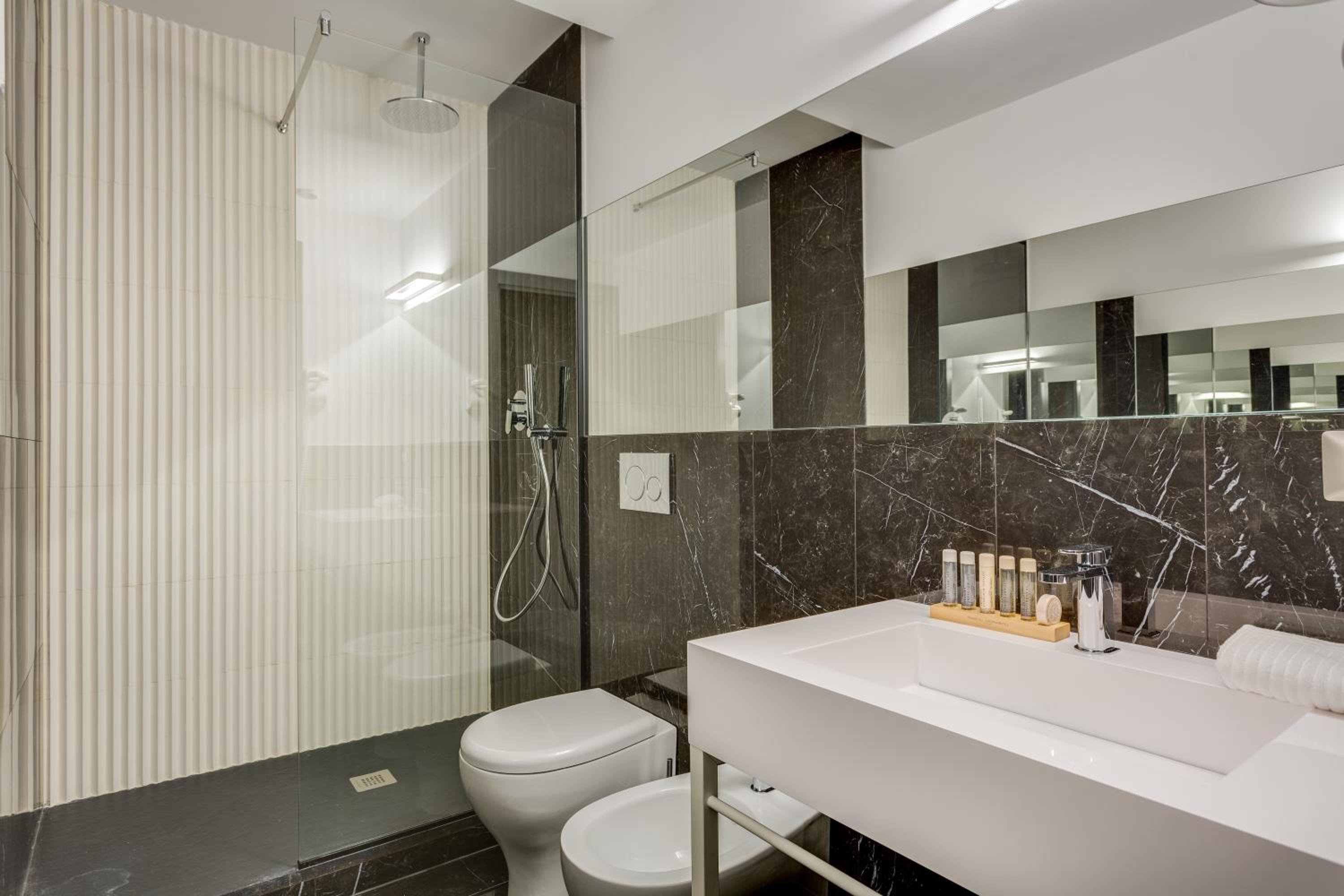 Standard Suite photo 2